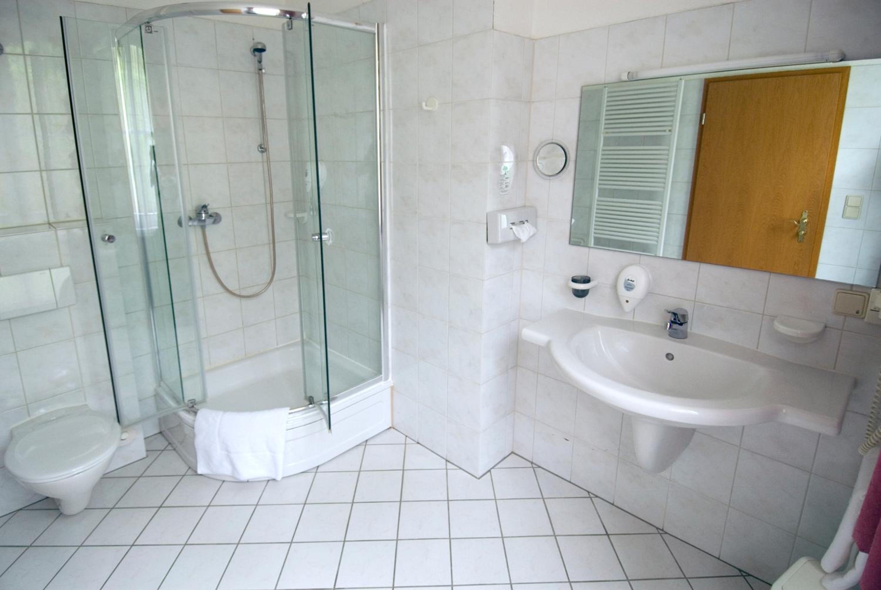 Standard Double Room - Photo 4