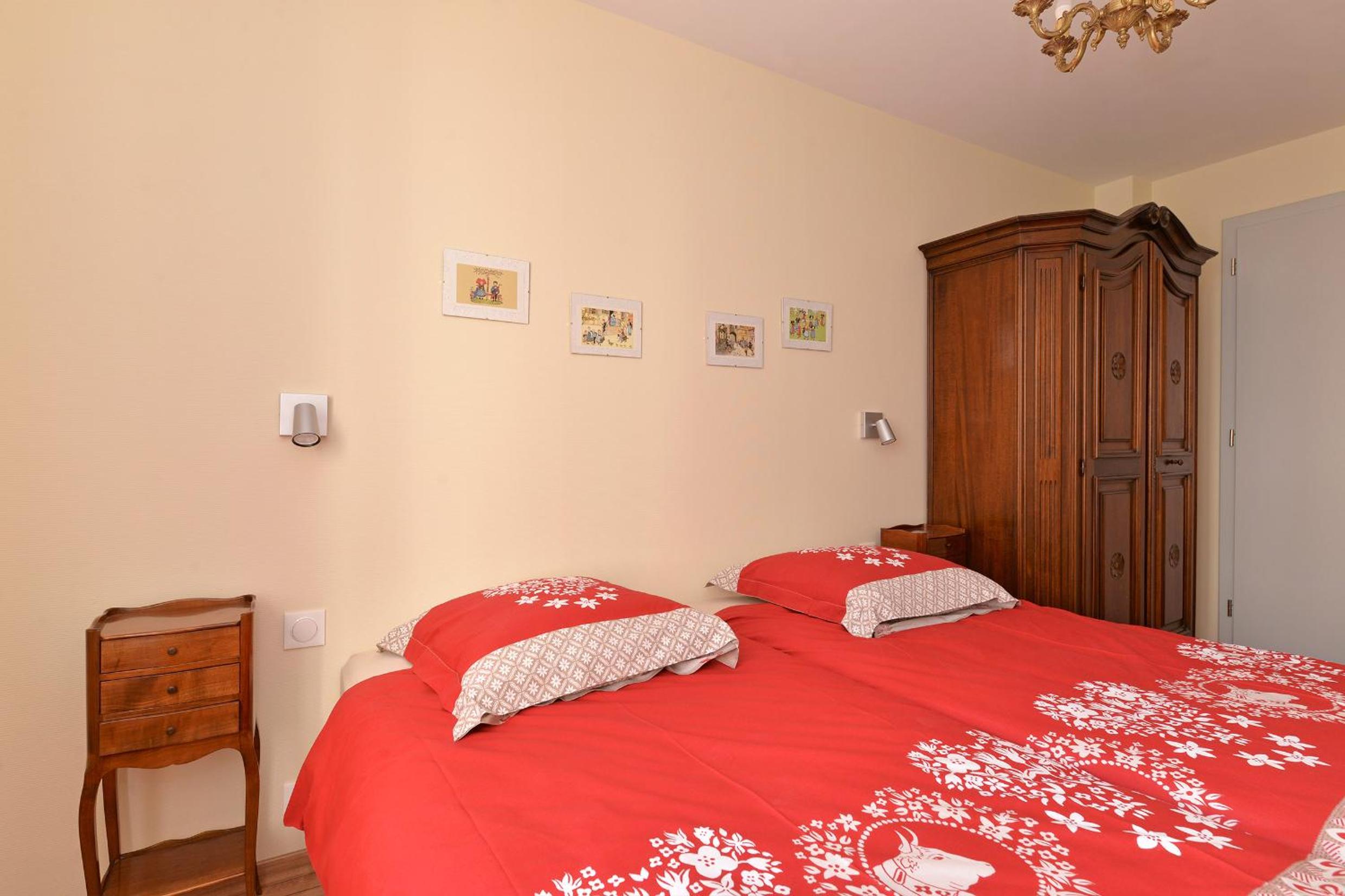 Deluxe Apartment photo 2