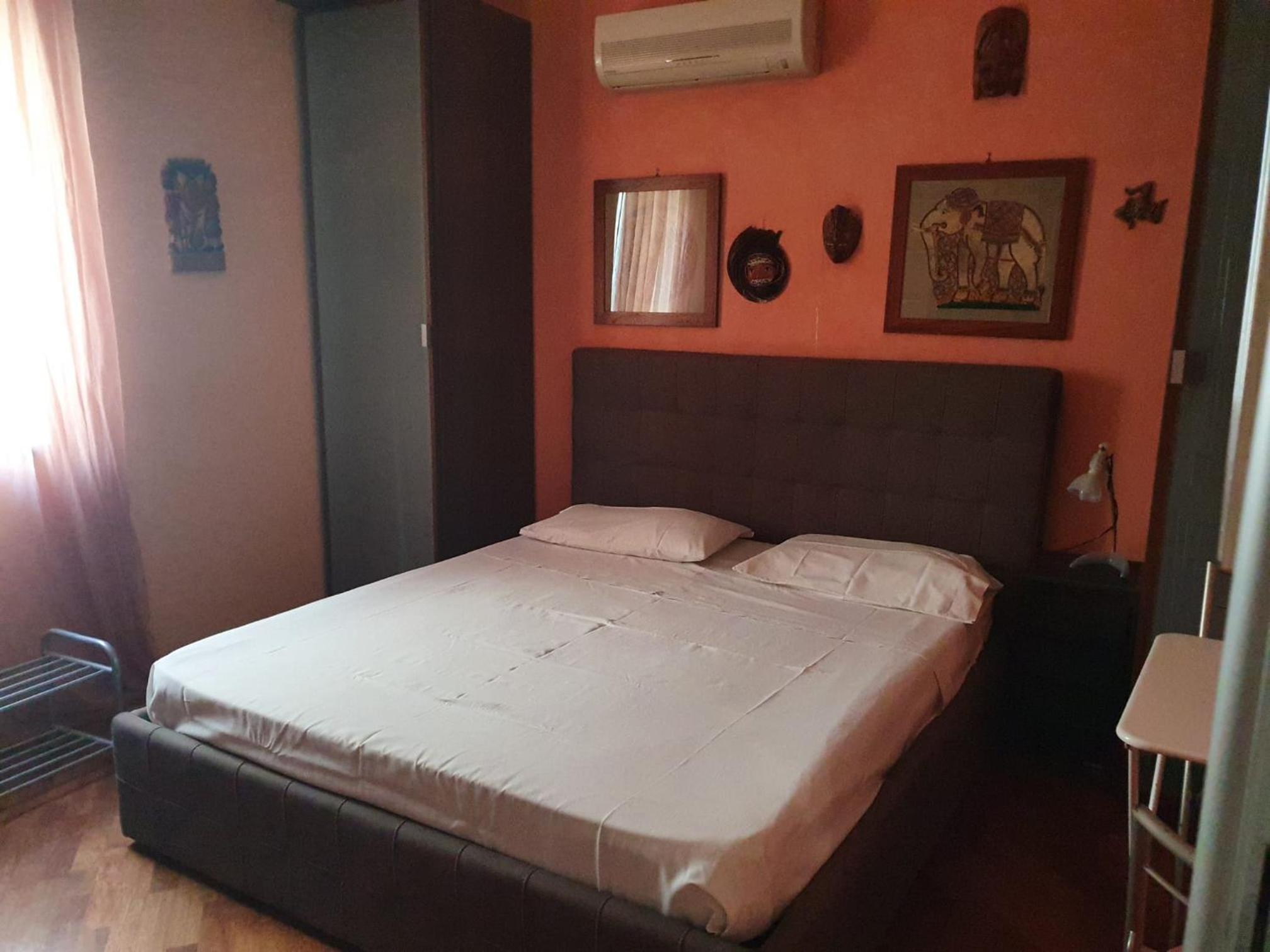 Double or Twin Room - Photo 4