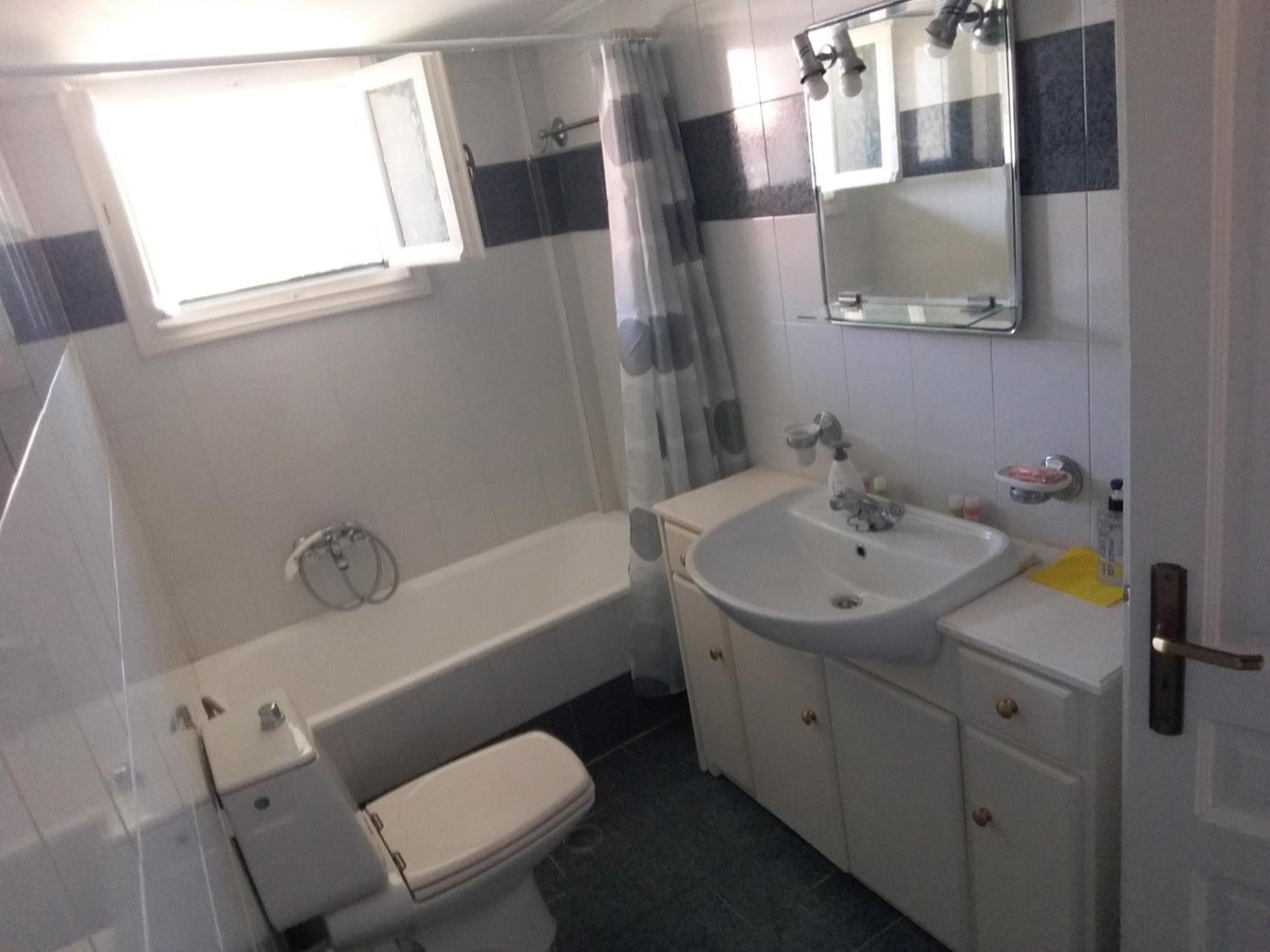 One-Bedroom House photo 3
