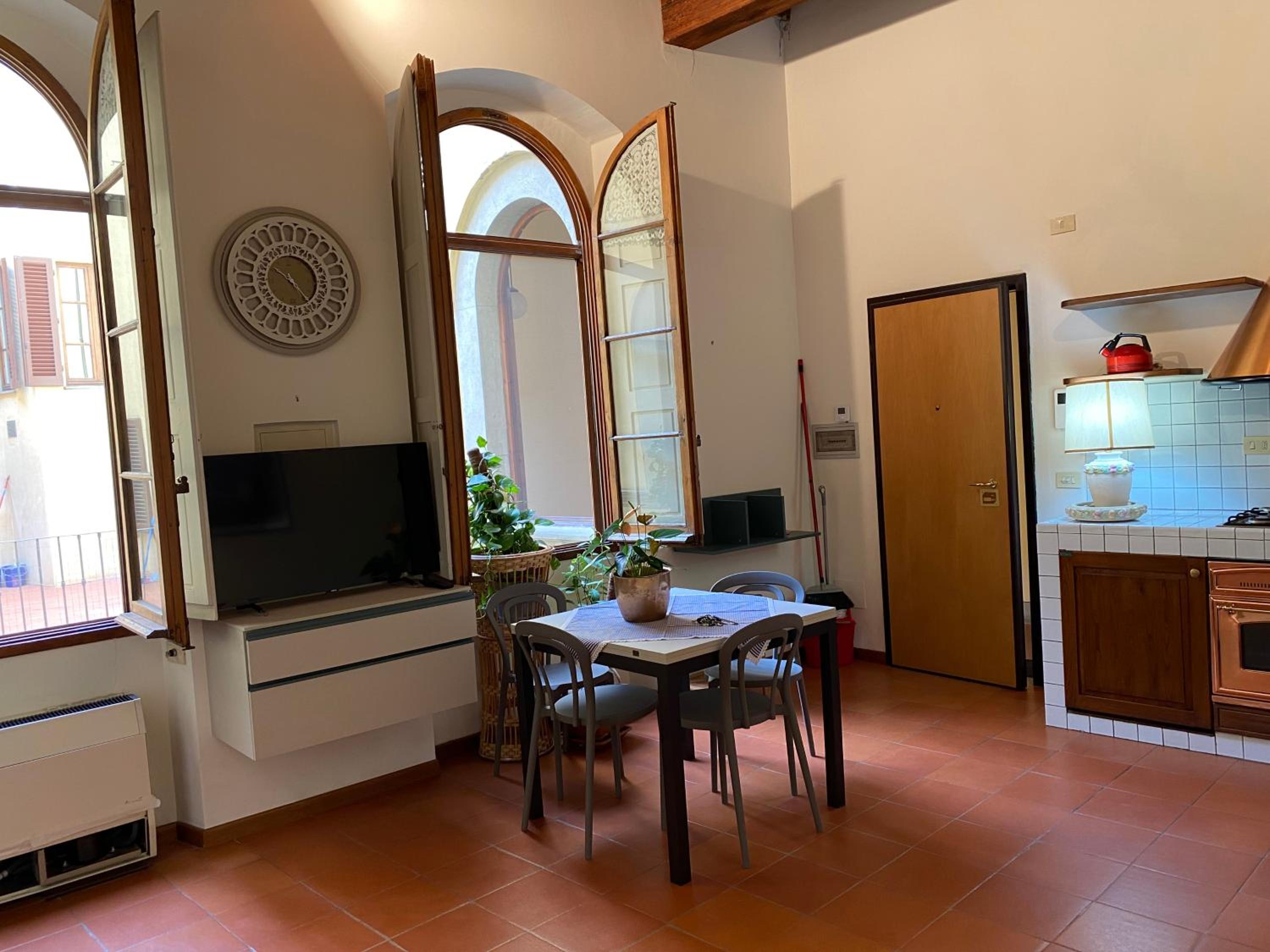 One-Bedroom Apartment (5 Adults) photo 2