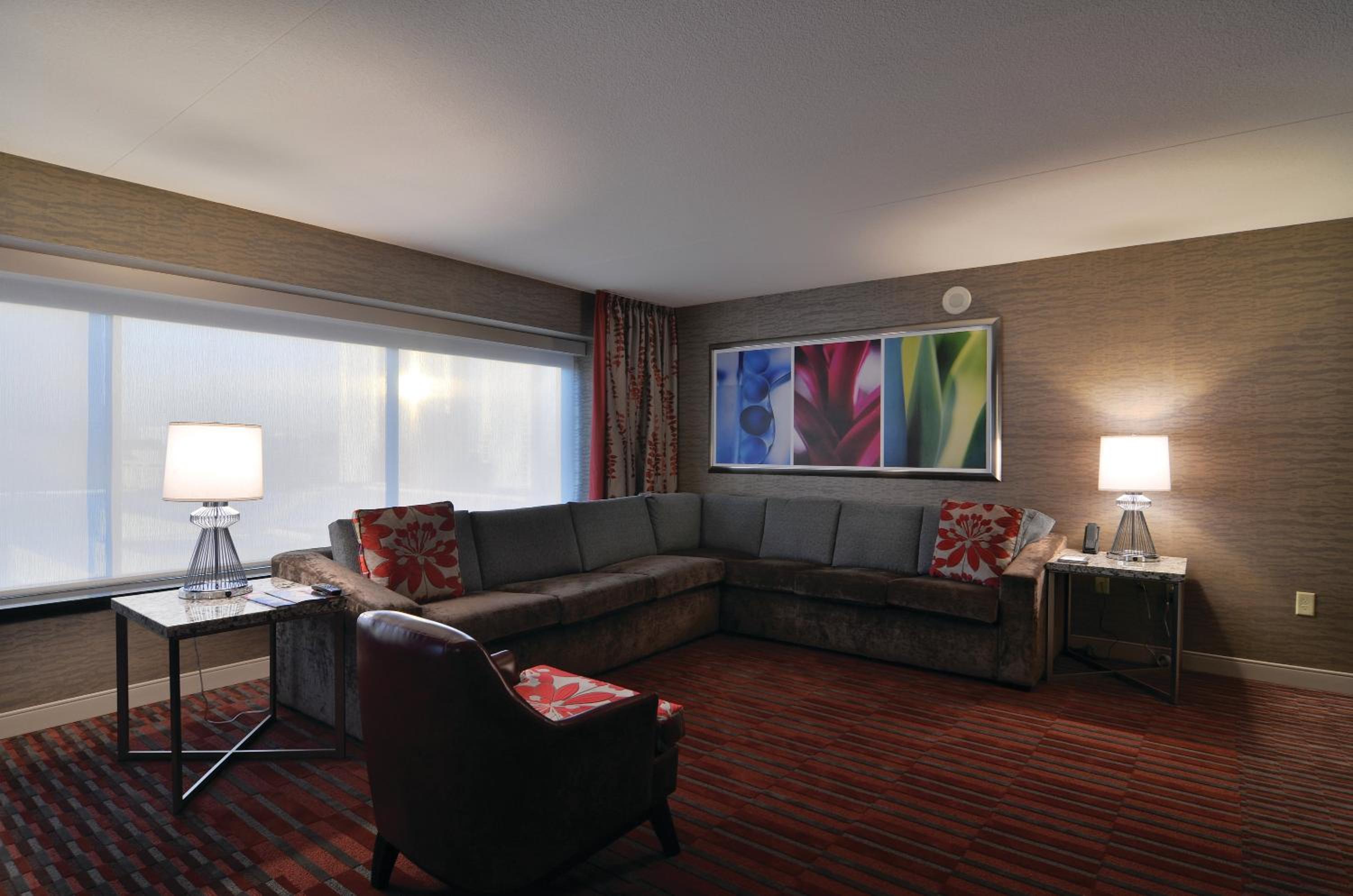 MGM One Bedroom Suite - Photo 3