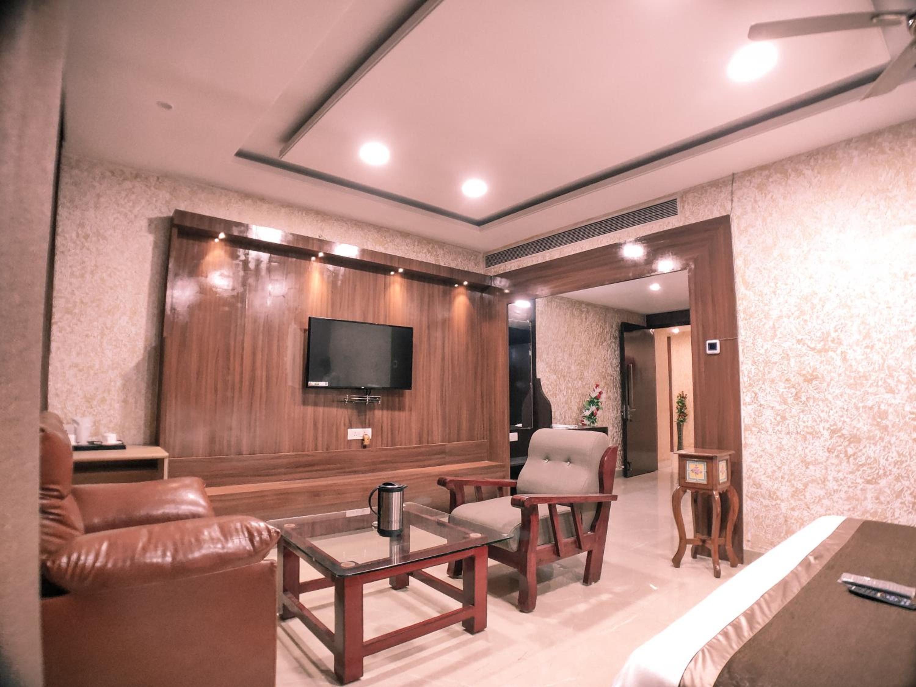Superior Double or Twin Room photo 3