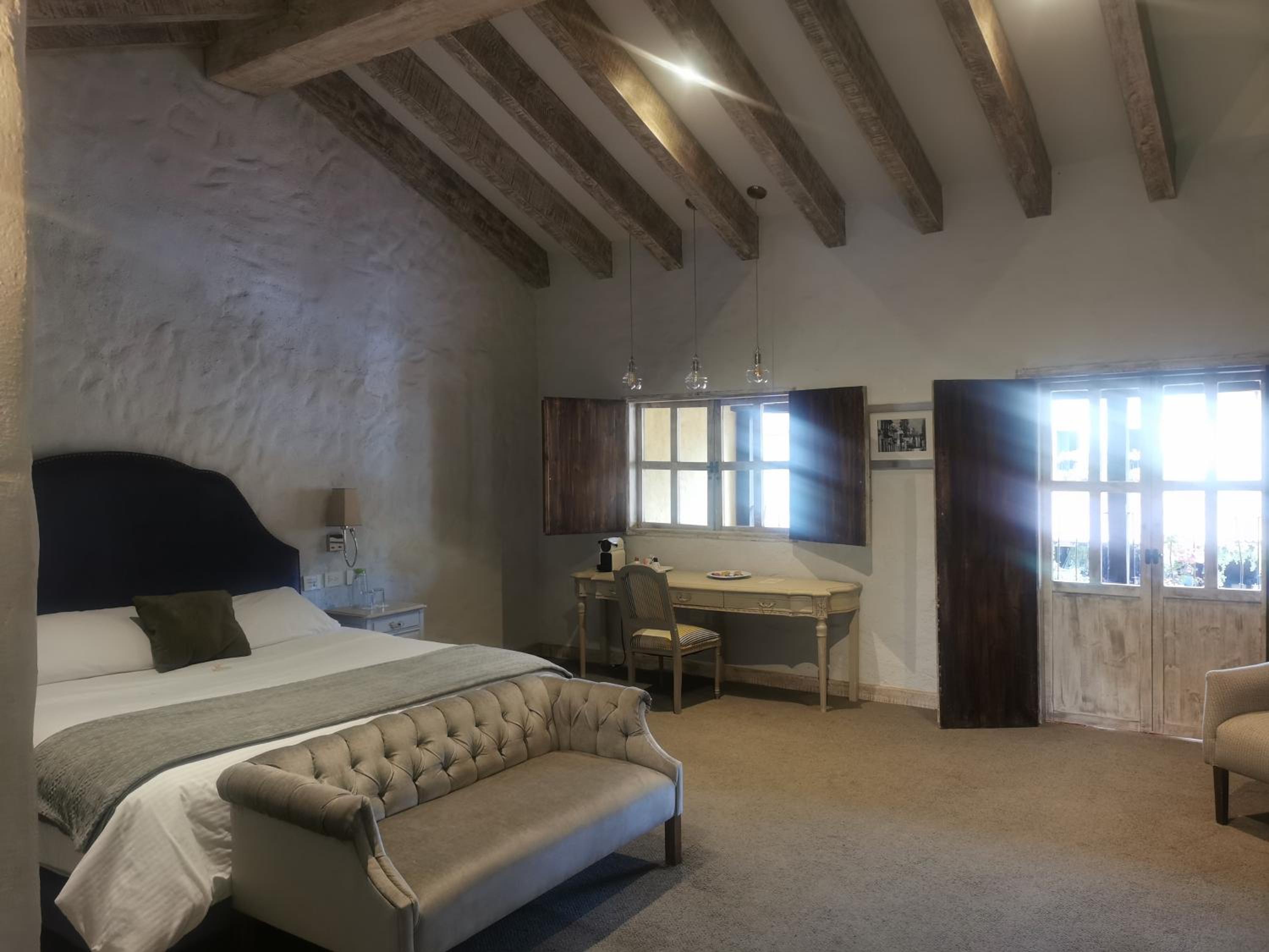 Deluxe Room - Photo 1