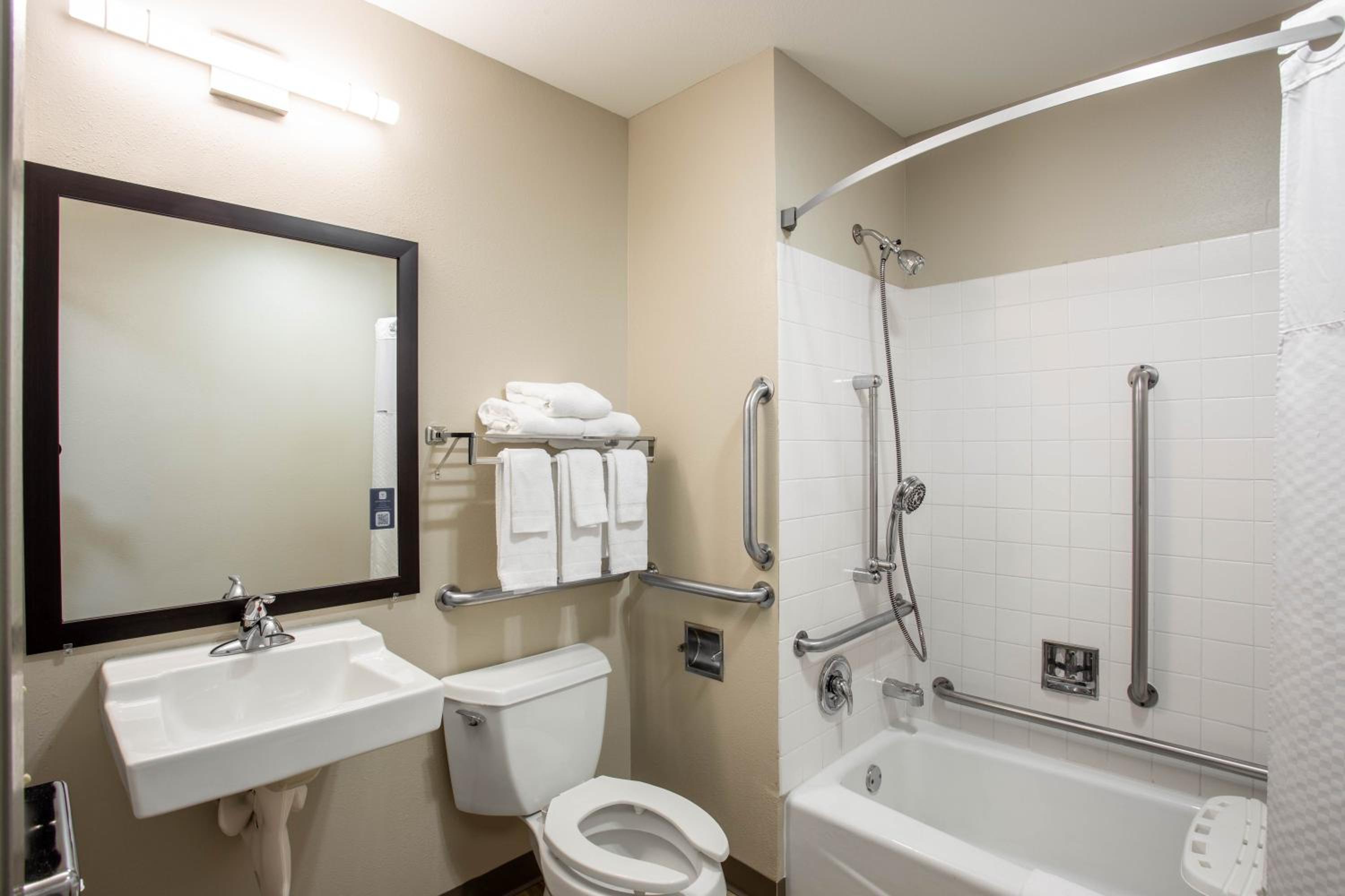Queen Room - Disability Access/Non-Smoking - Photo 5