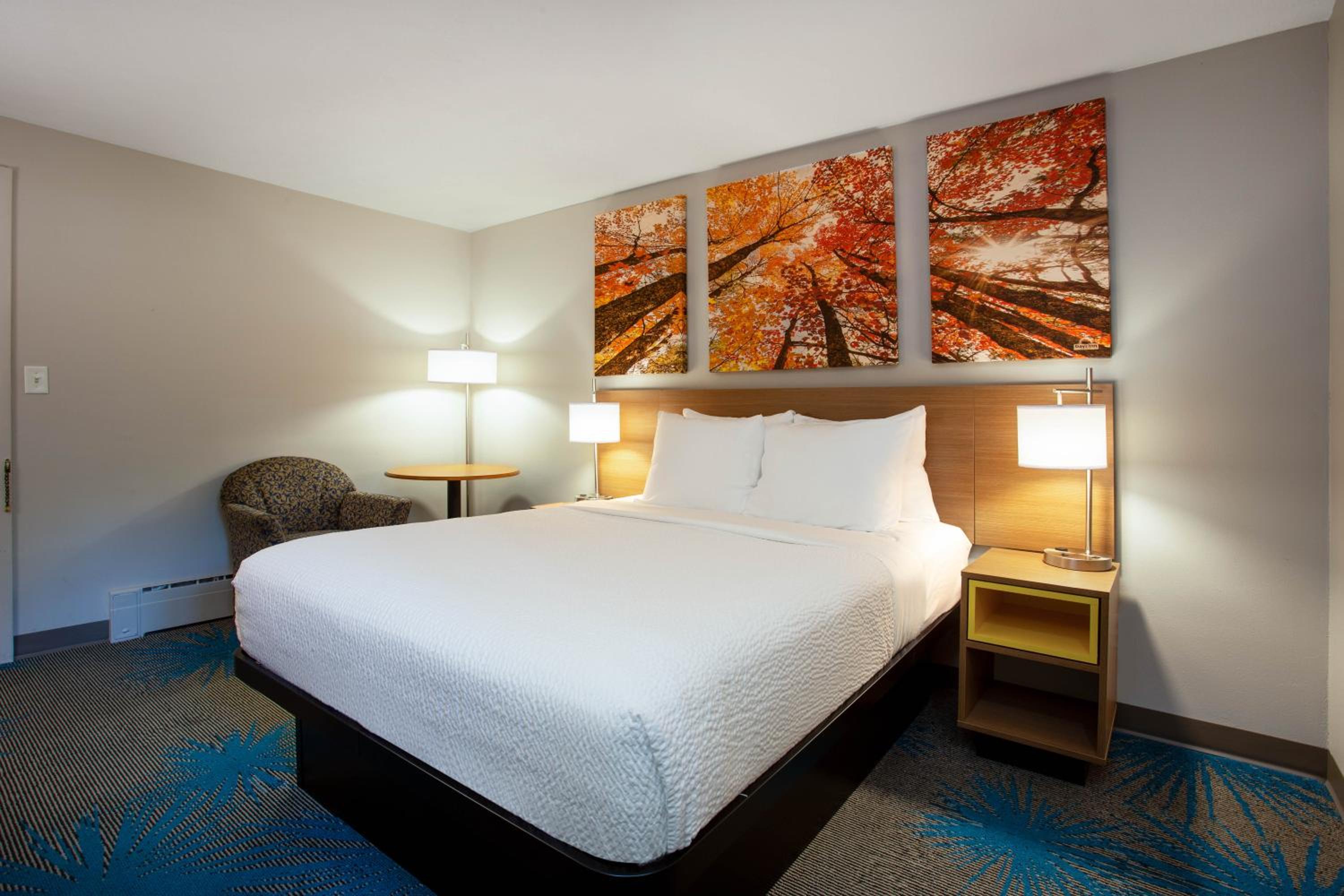 Queen Room - Disability Access/Non-Smoking - Photo 2