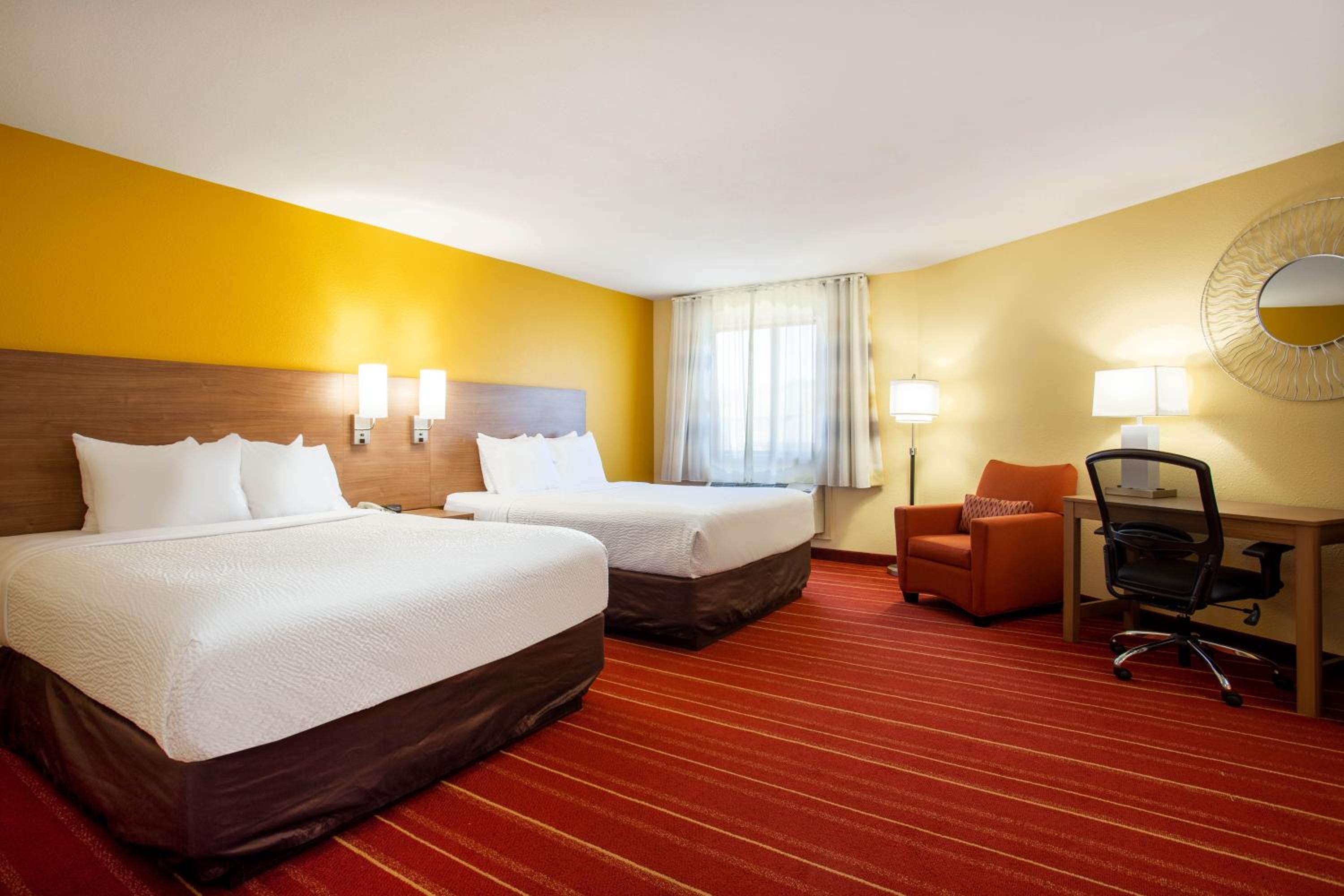 Studio Suite with Two Queen Beds - Non-Smoking - Photo 8