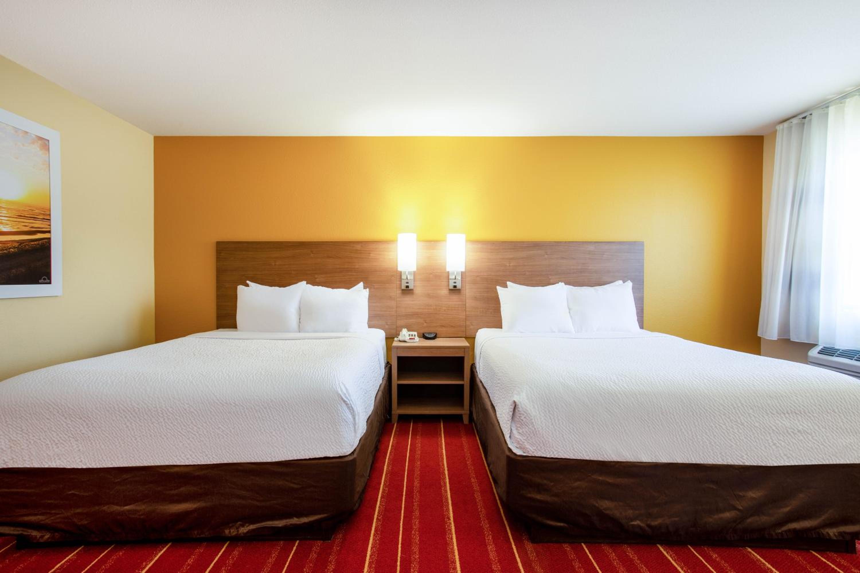 Deluxe Double Room with Two Double Beds - Non-Smoking - Photo 7