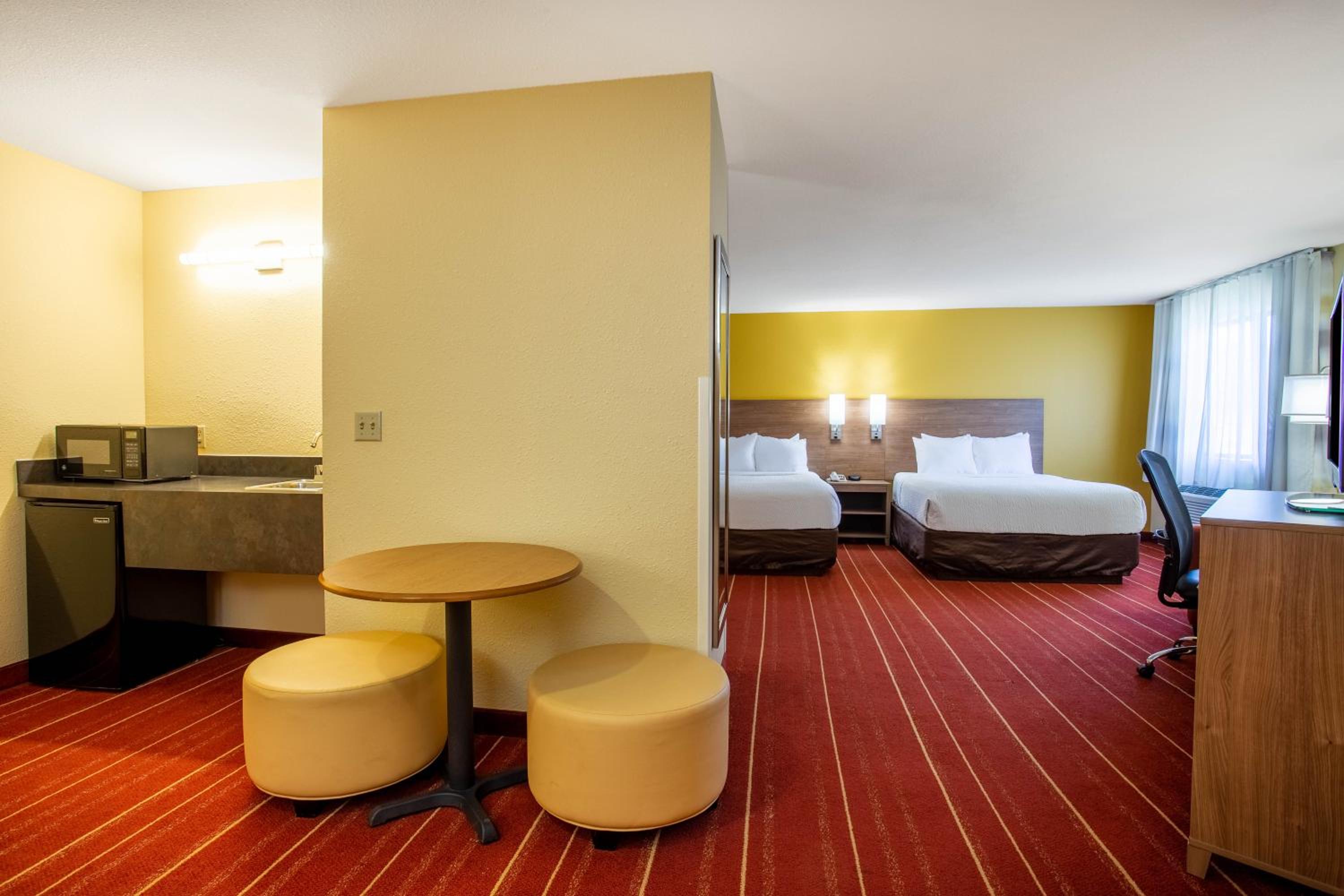 Studio Suite with Two Queen Beds - Non-Smoking - Photo 1