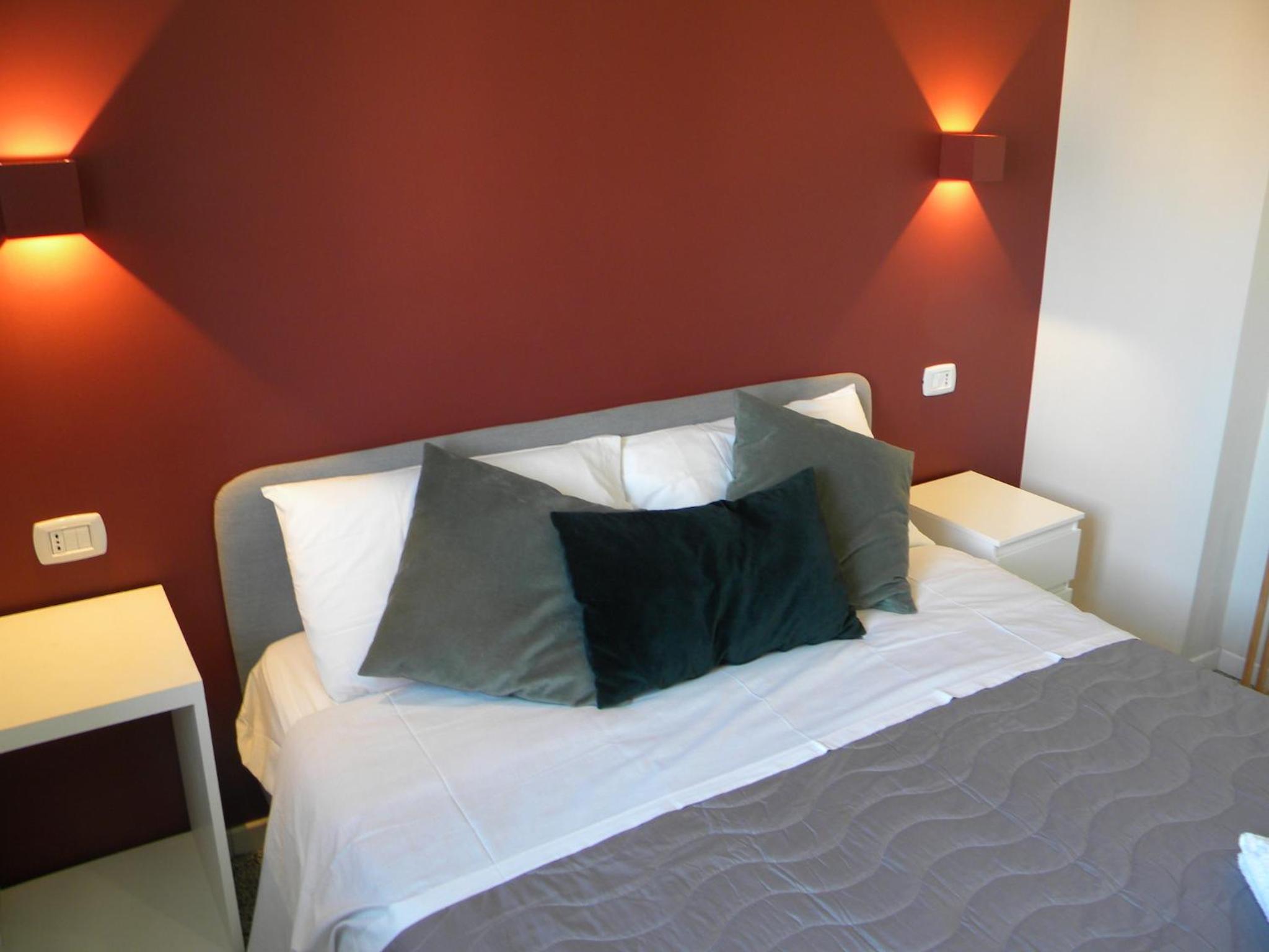 Double Room with Private Bathroom - Photo 6