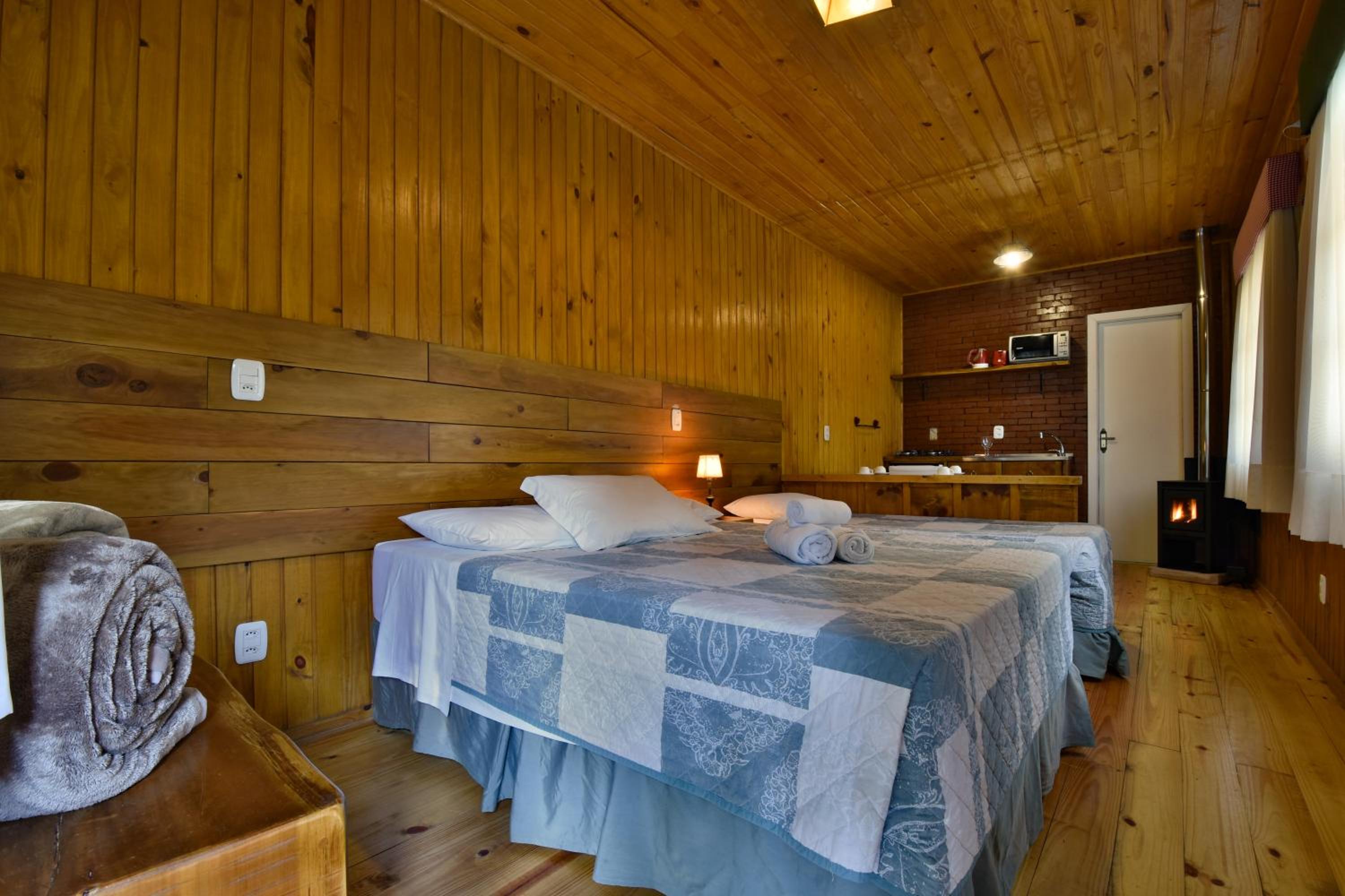 One-Bedroom Apartment - Photo 13