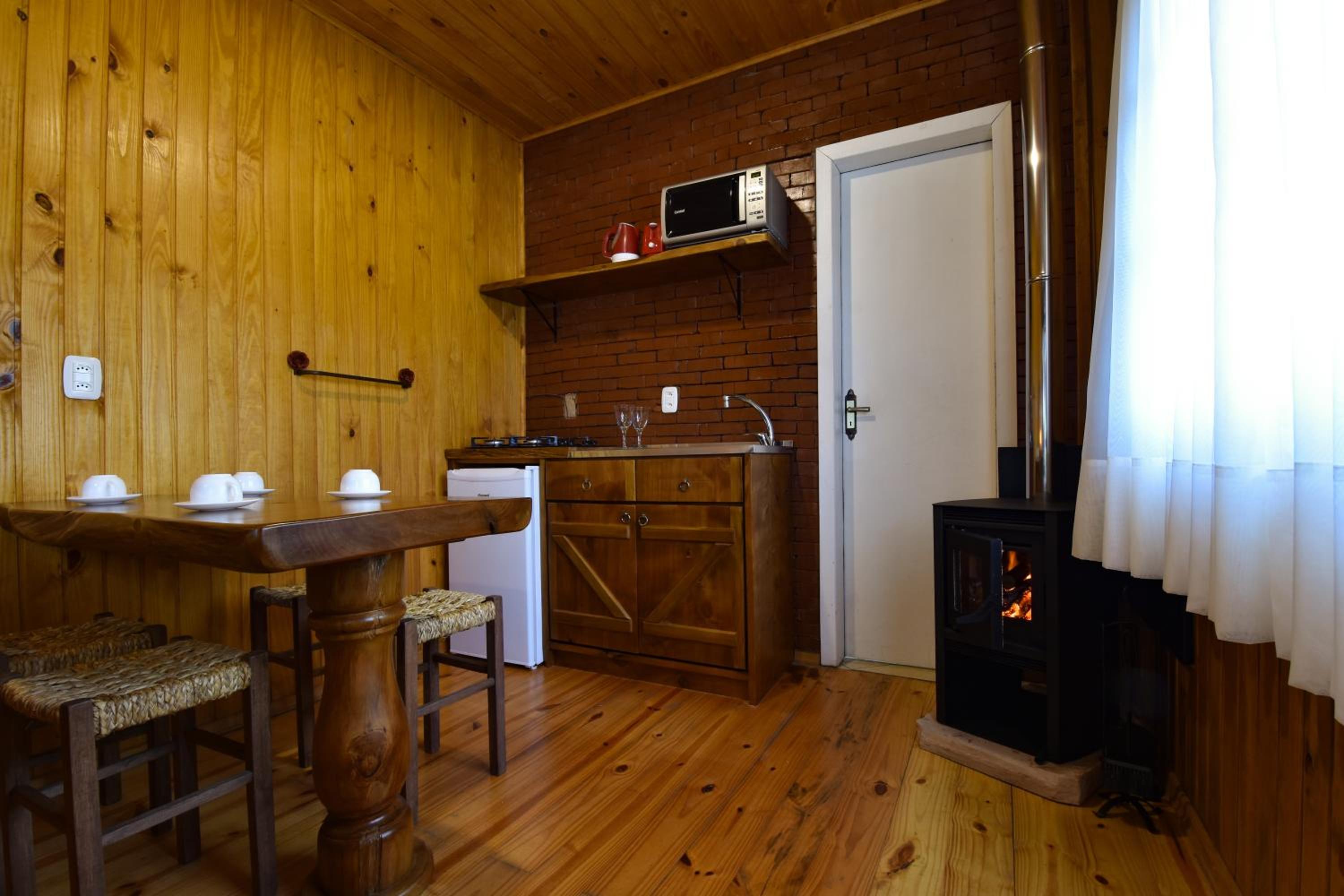 One-Bedroom Apartment - Photo 14