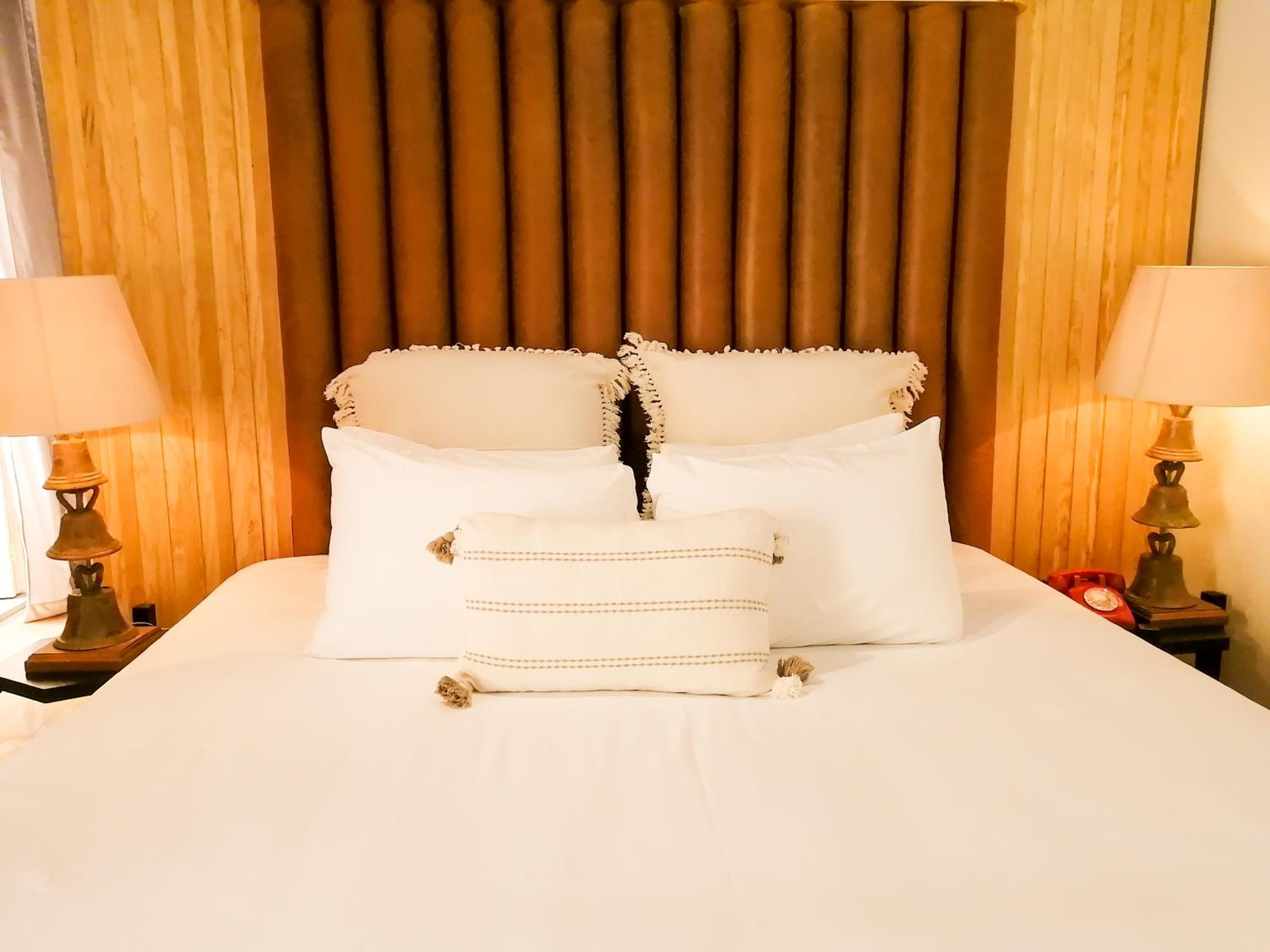 King Suite with Balcony photo 3