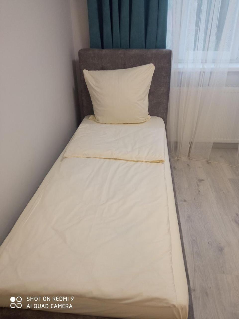 Double or Twin Room with Private Bathroom photo 2