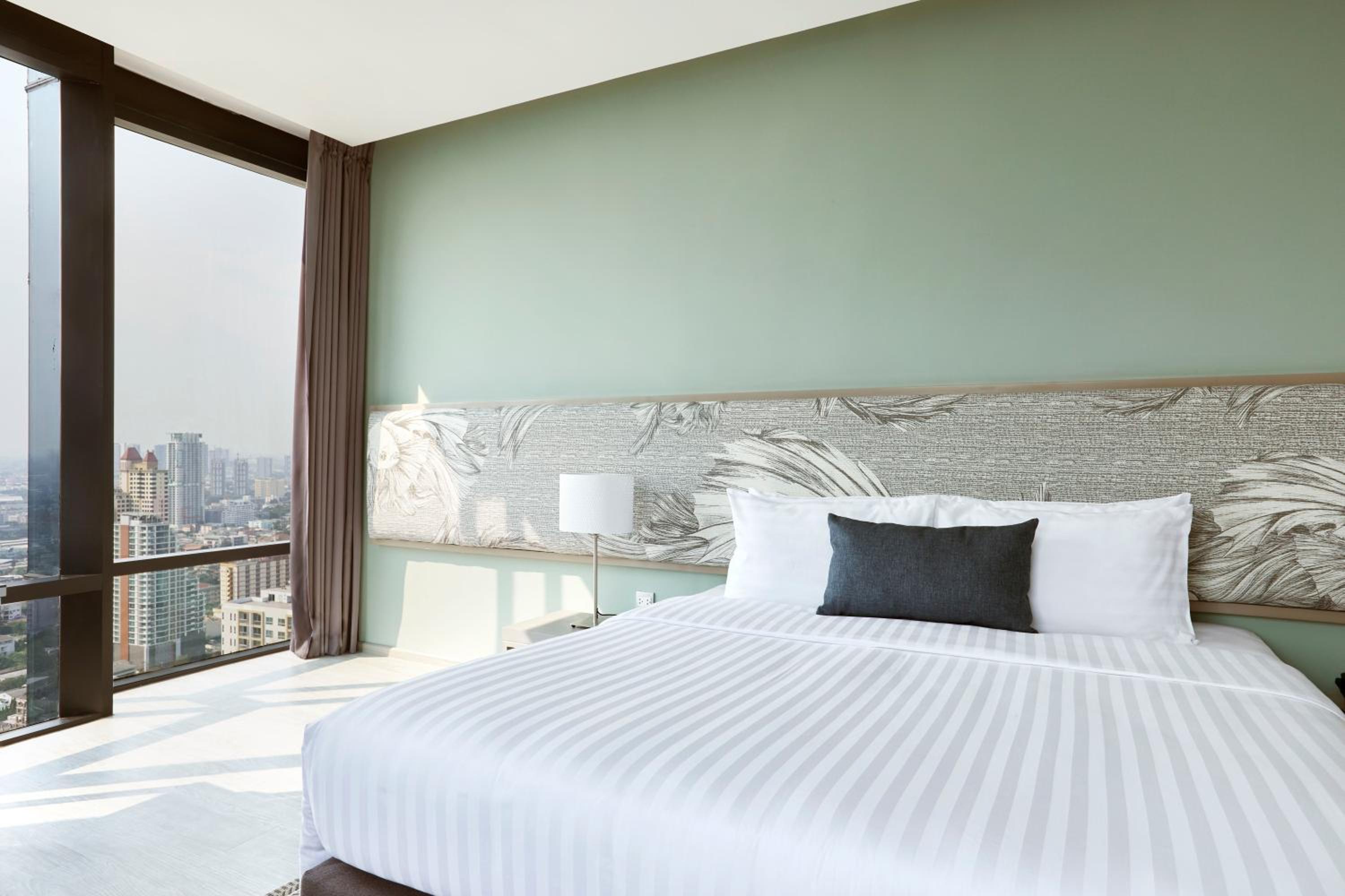 Deluxe Double Room with Bathtub