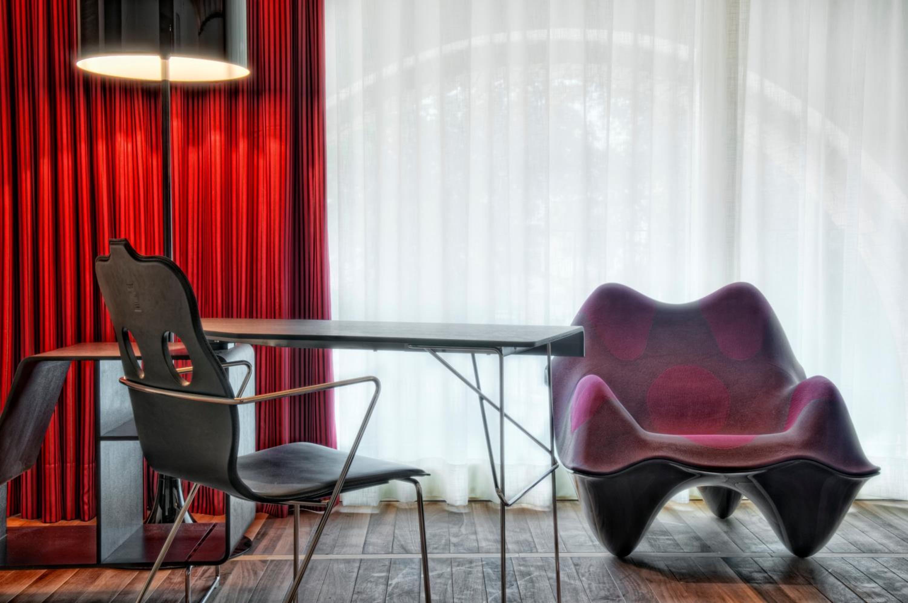 Junior Suite with Spa Access - Photo 8