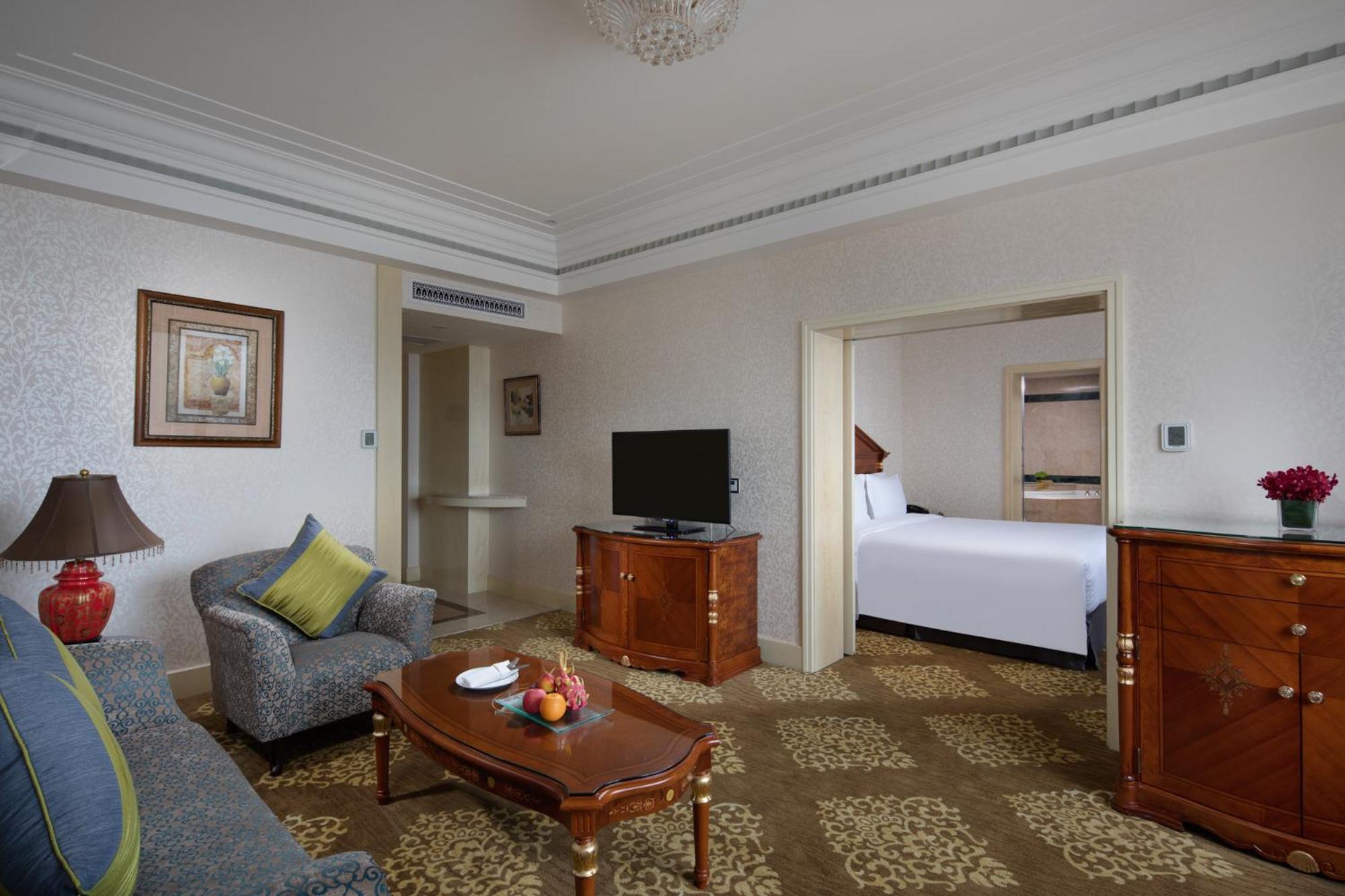 Junior King Suite