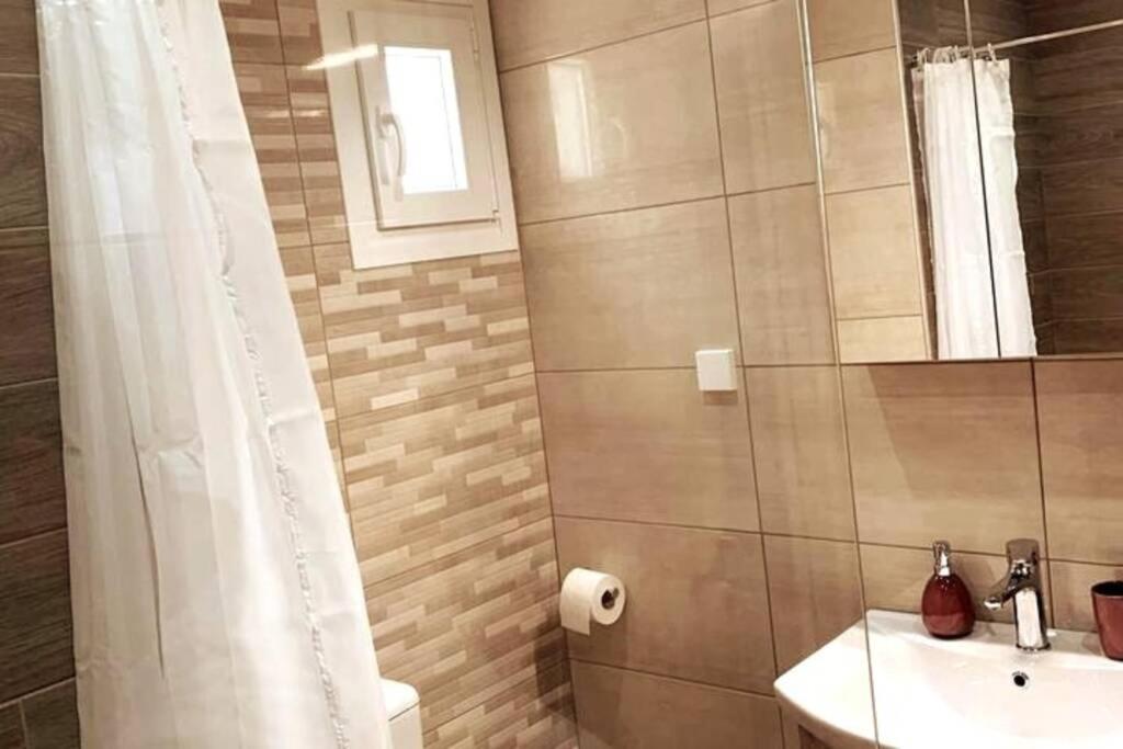 Two-Bedroom Apartment - Photo 2
