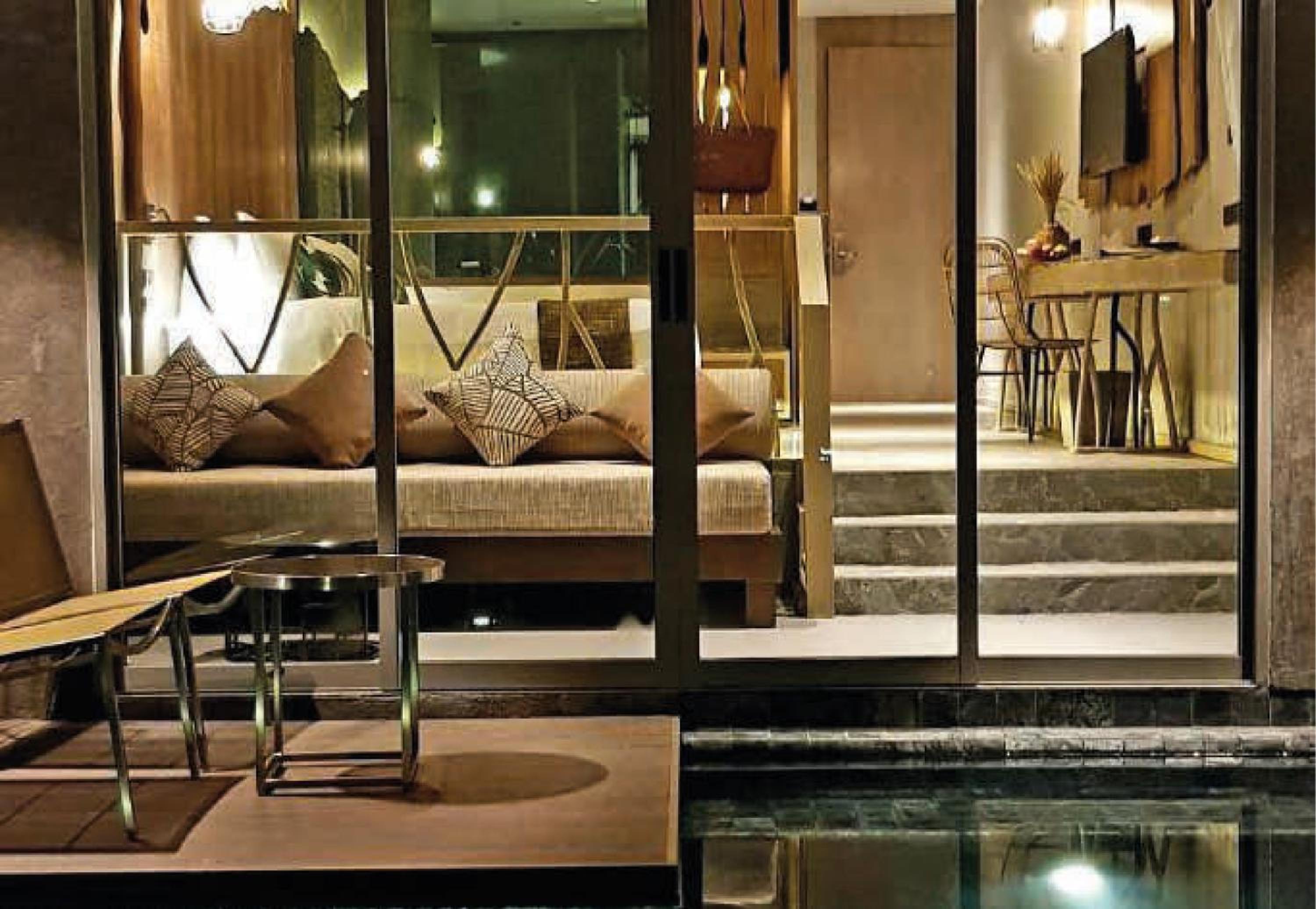 Deluxe Double or Twin Room with Pool Access