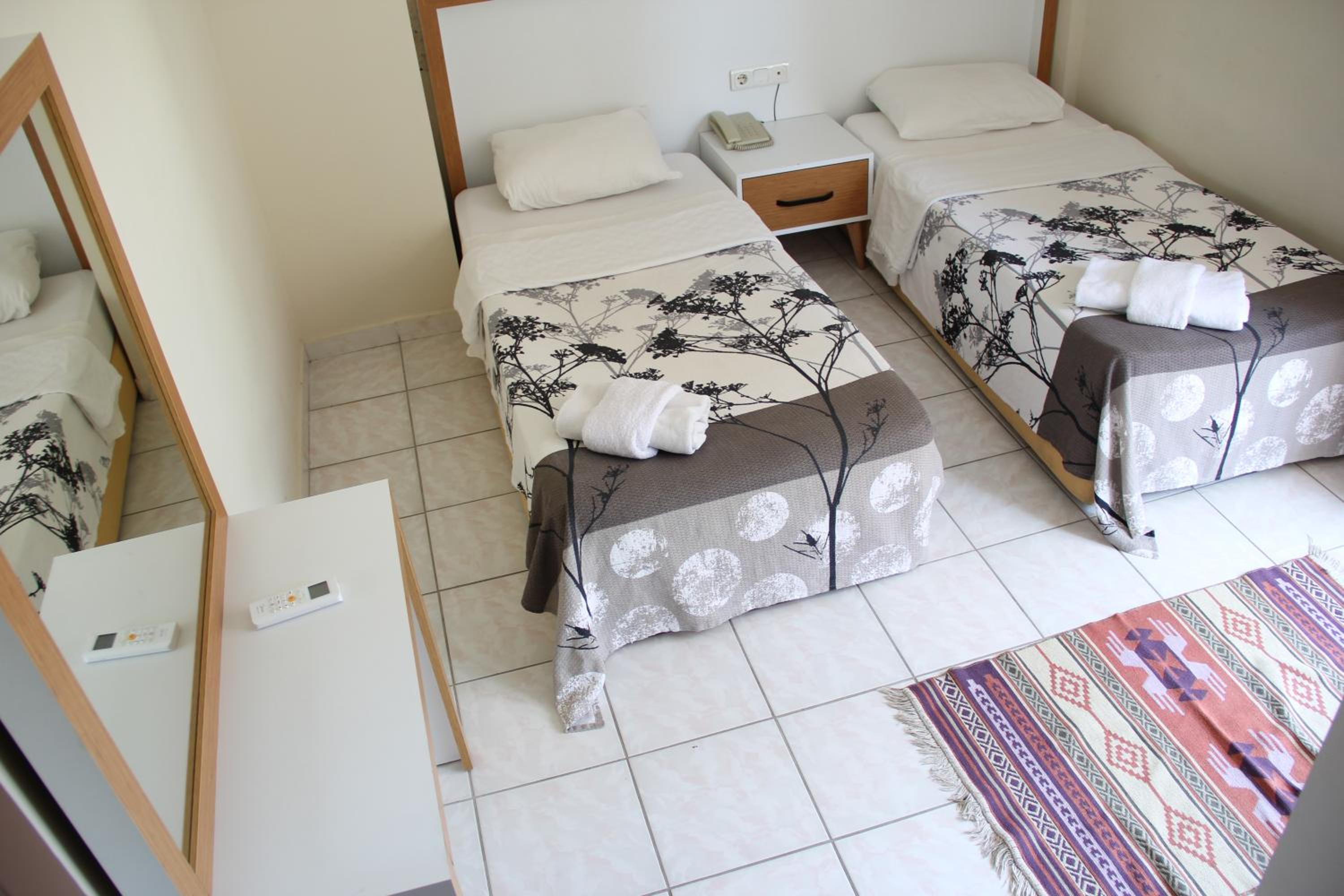 Standard Quadruple Room - Photo 1
