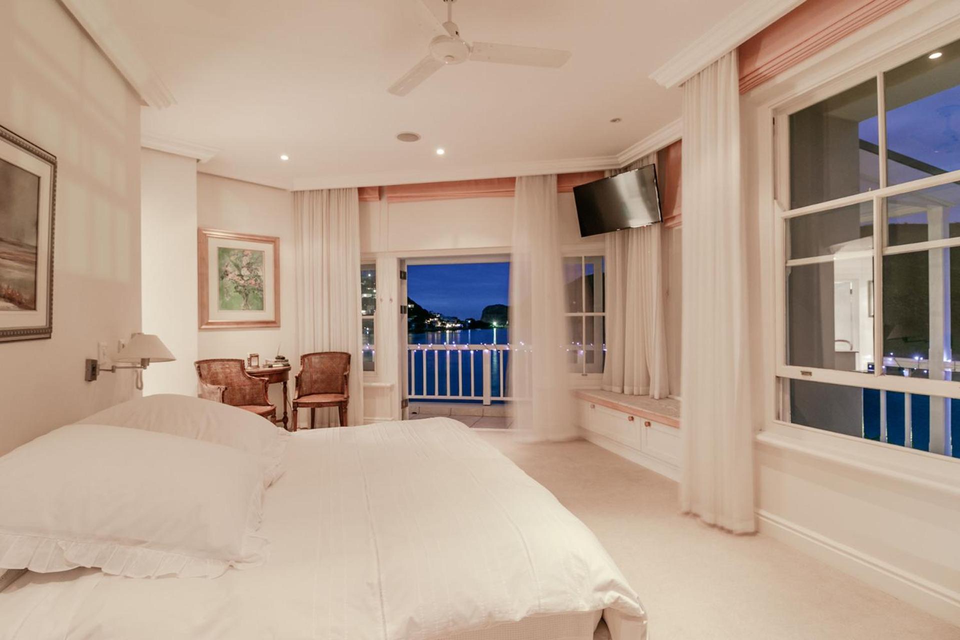 Villa photo 1