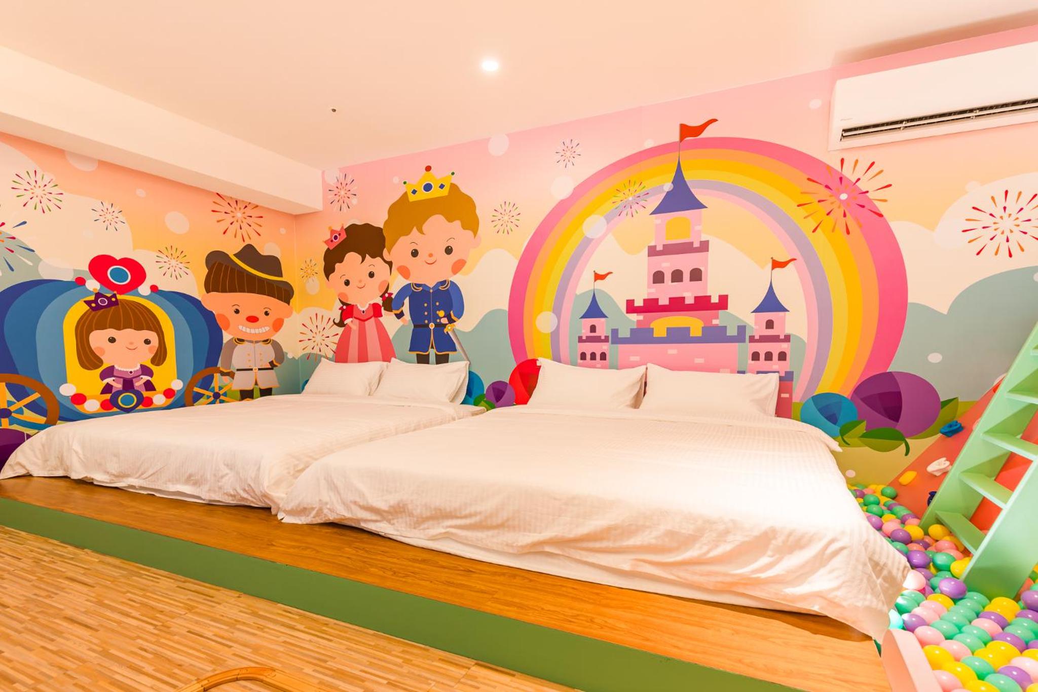 Standard Family Room