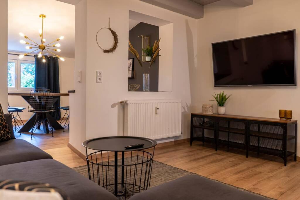 Apartment - Split Level - Photo 14