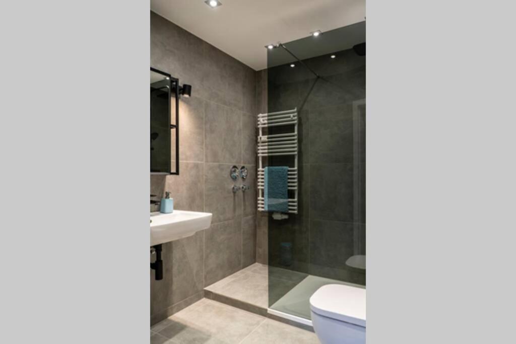 Apartment - Split Level - Photo 18