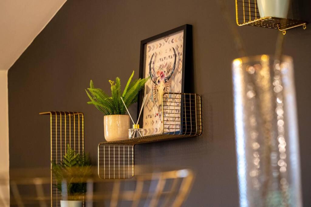 Apartment - Split Level - Photo 3