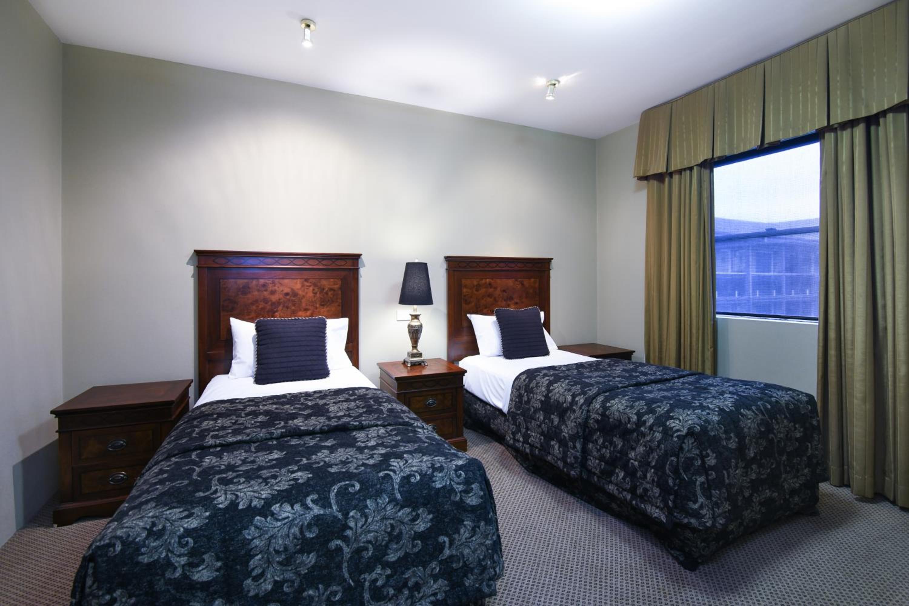 Two-Bedroom Suite - Photo 7