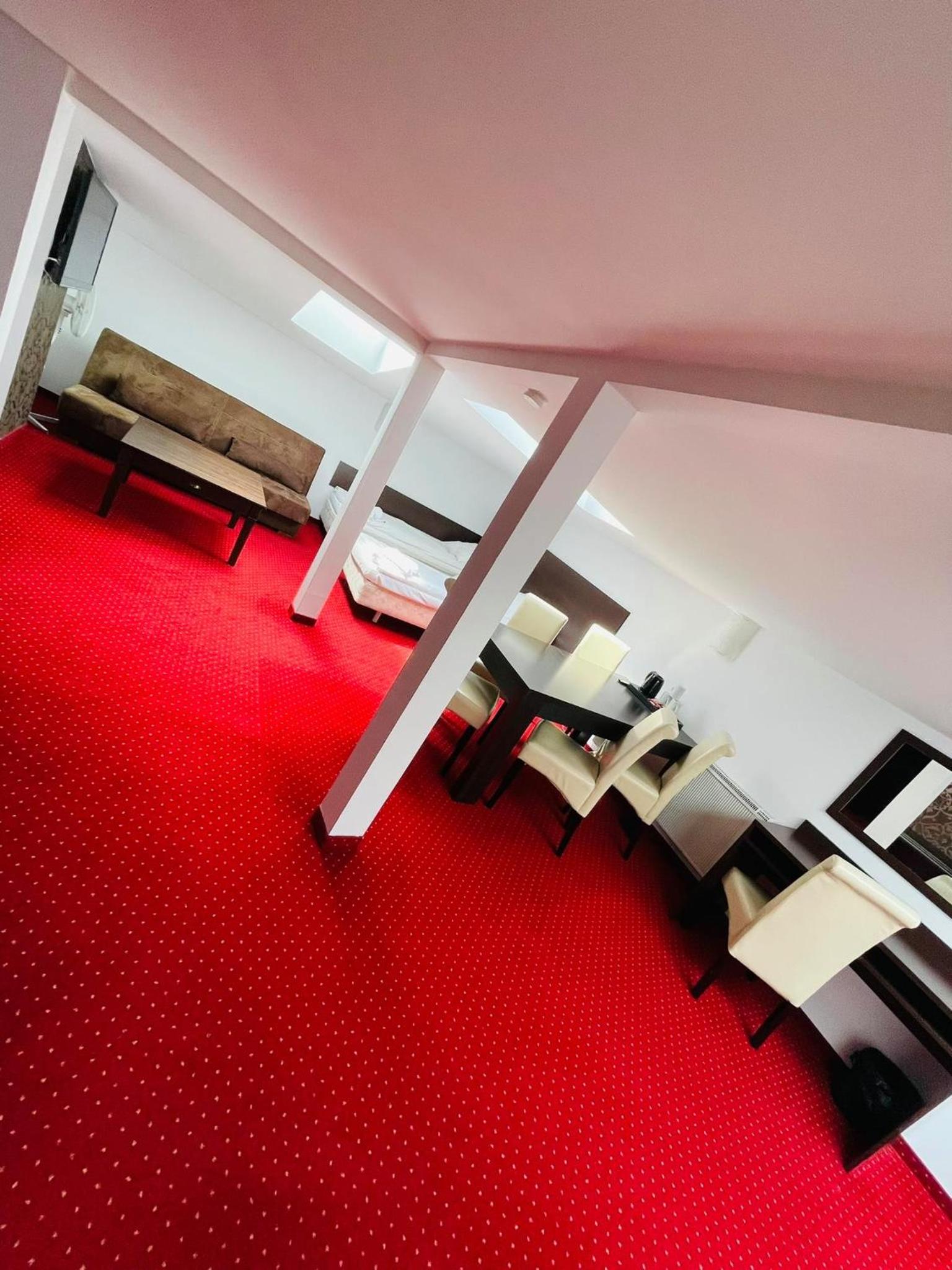 Economy Triple Room - Photo 2