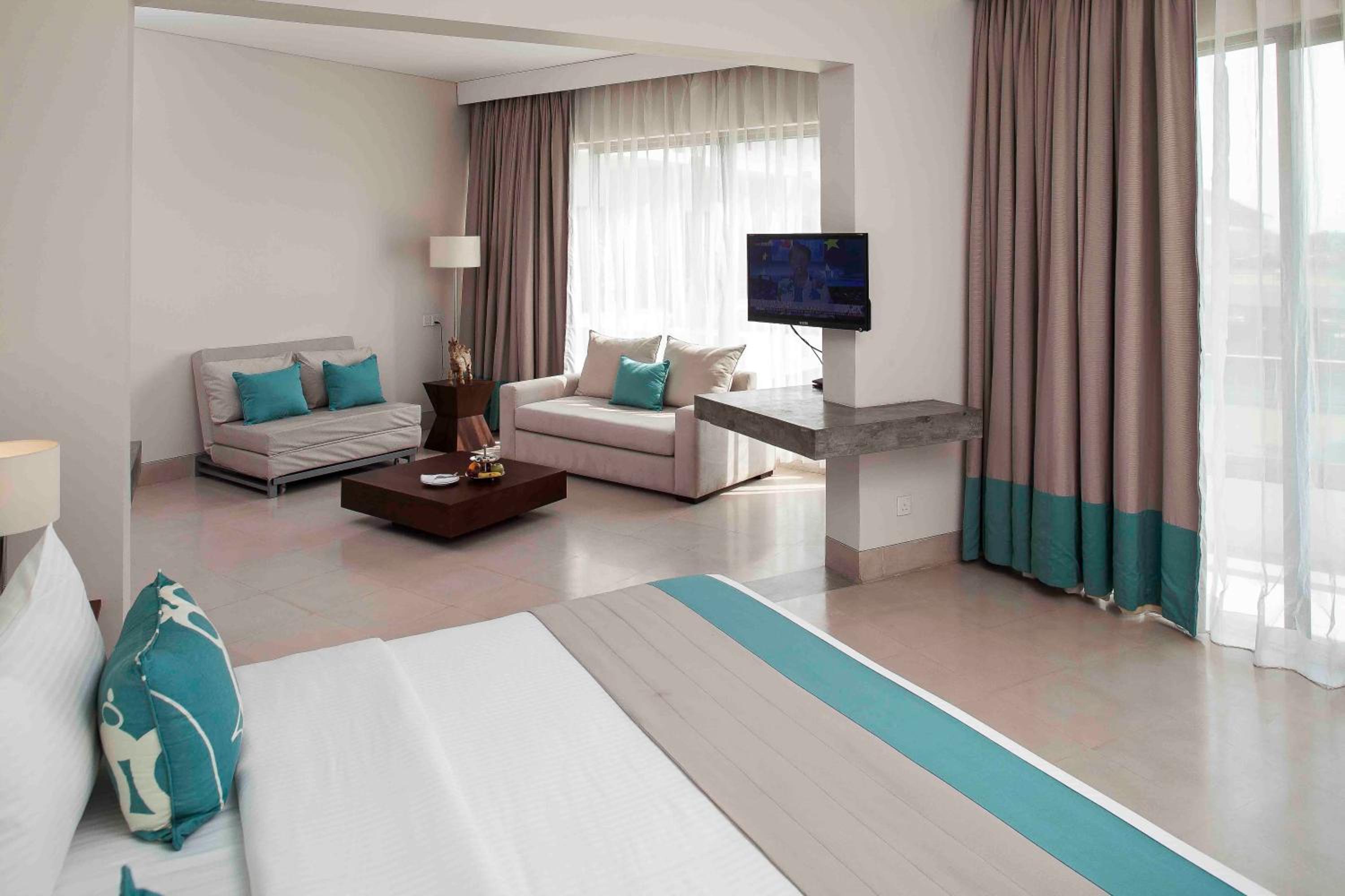 Deluxe Suite - Photo 2