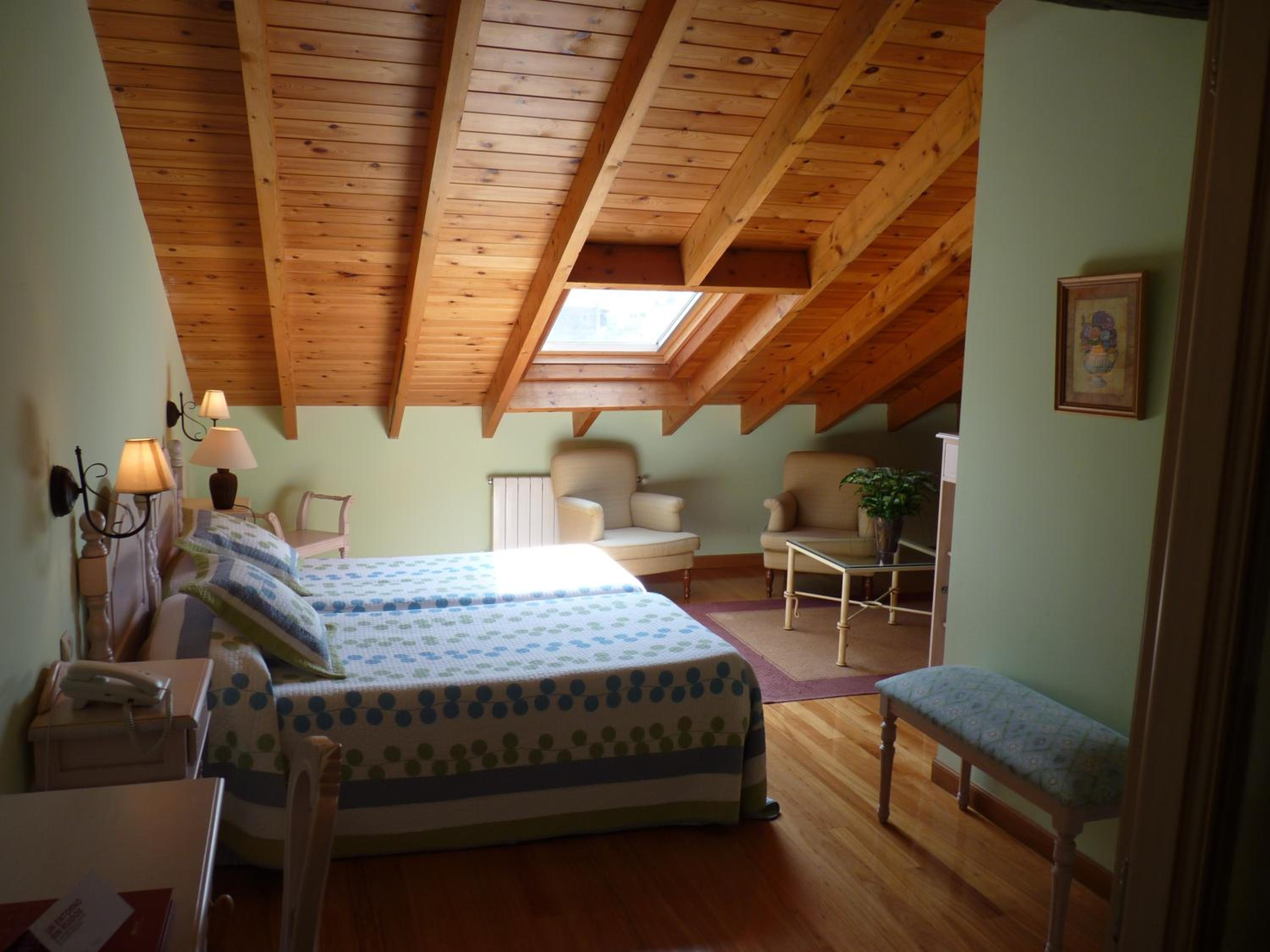 Family Room (4 Adults) - Photo 1