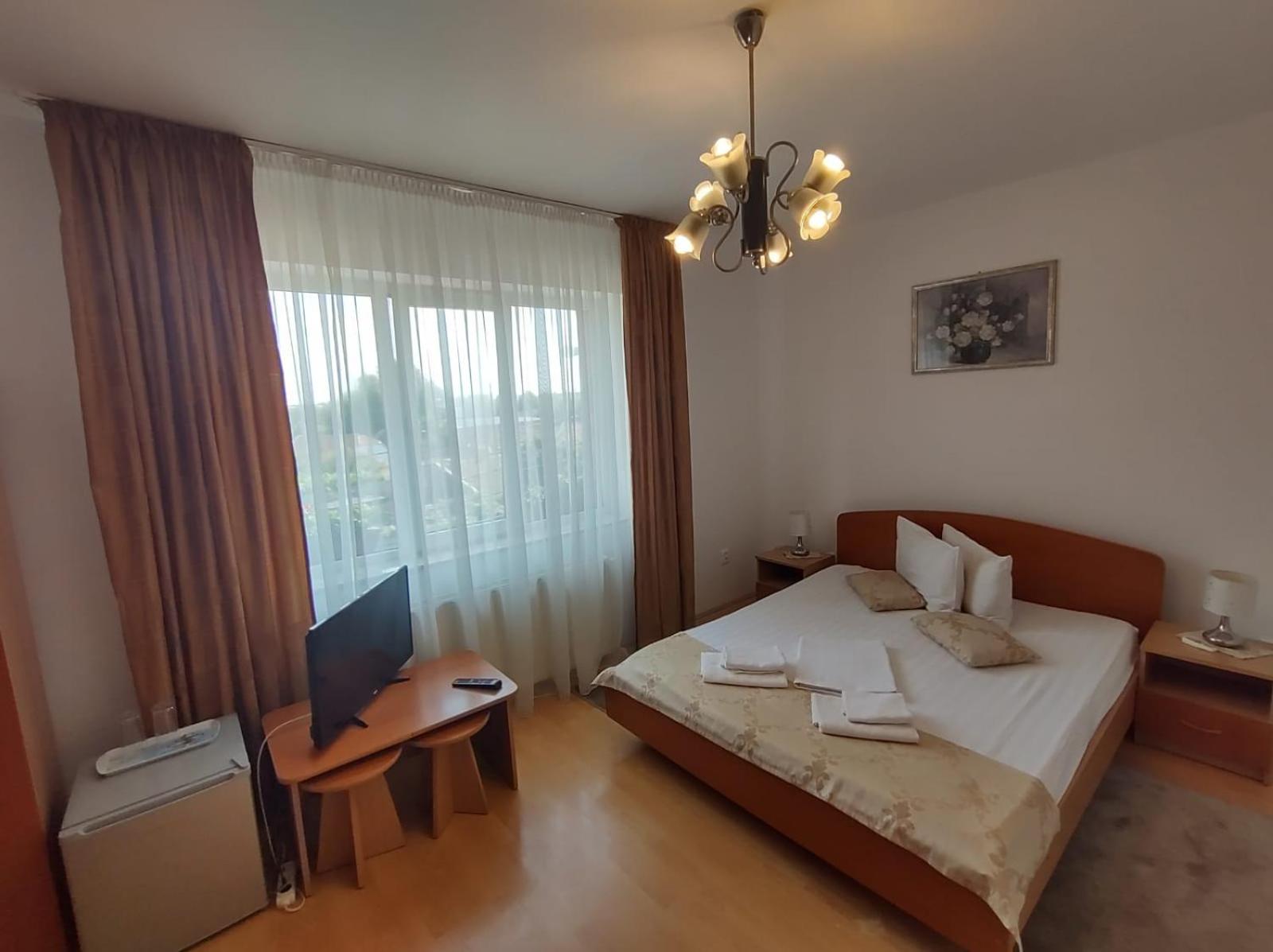 Double Room - Photo 4