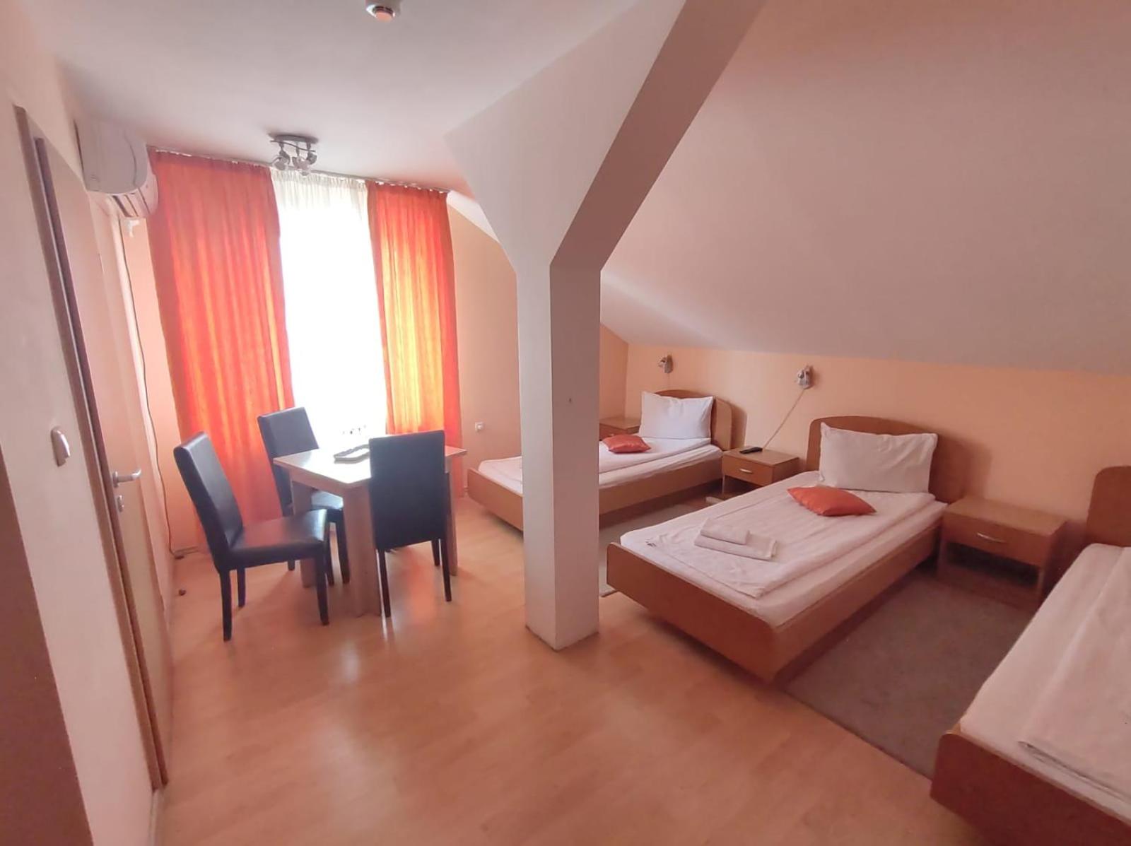 Comfort Triple Room - Photo 1