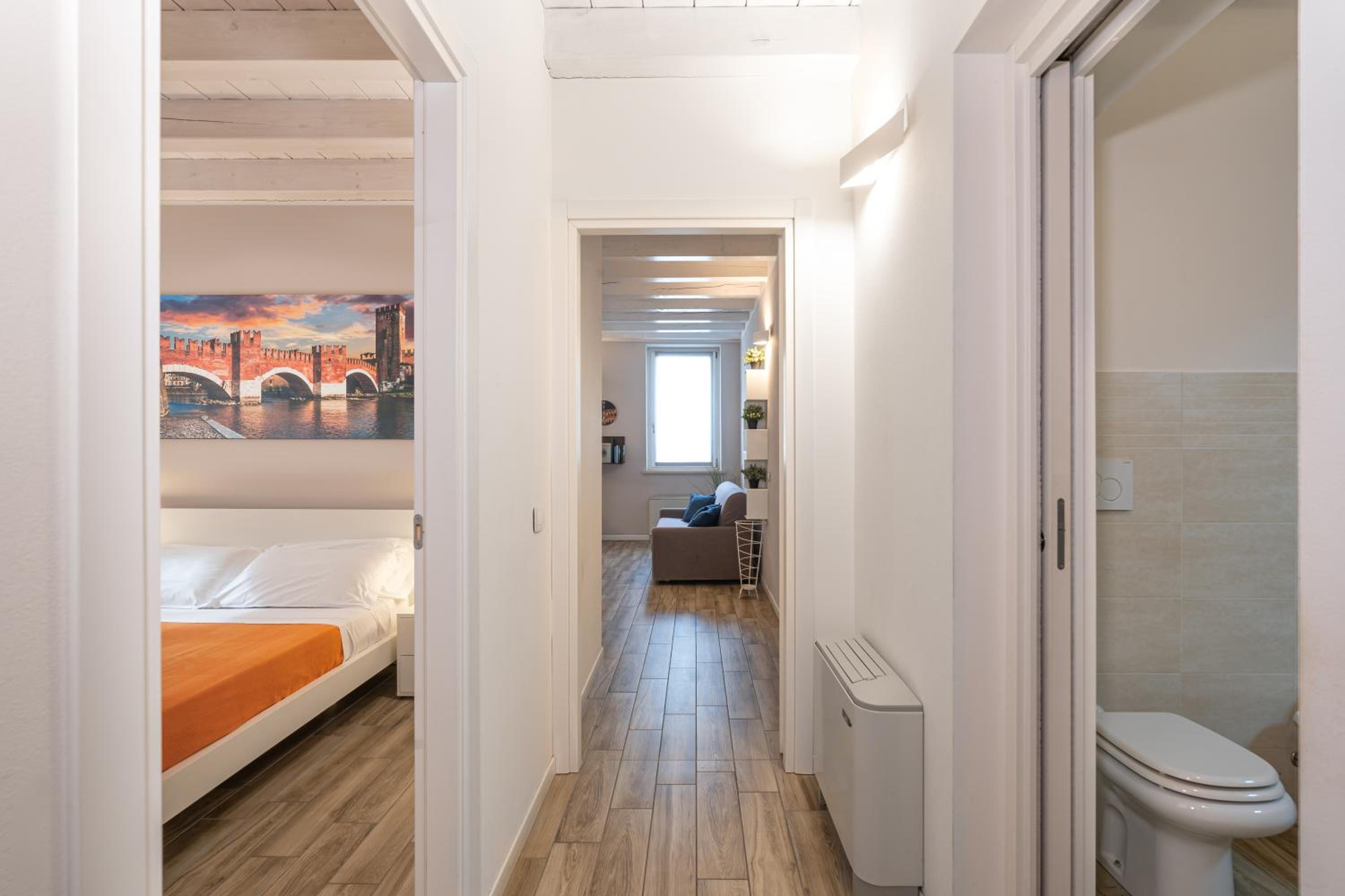 One-Bedroom Apartment - Photo 6