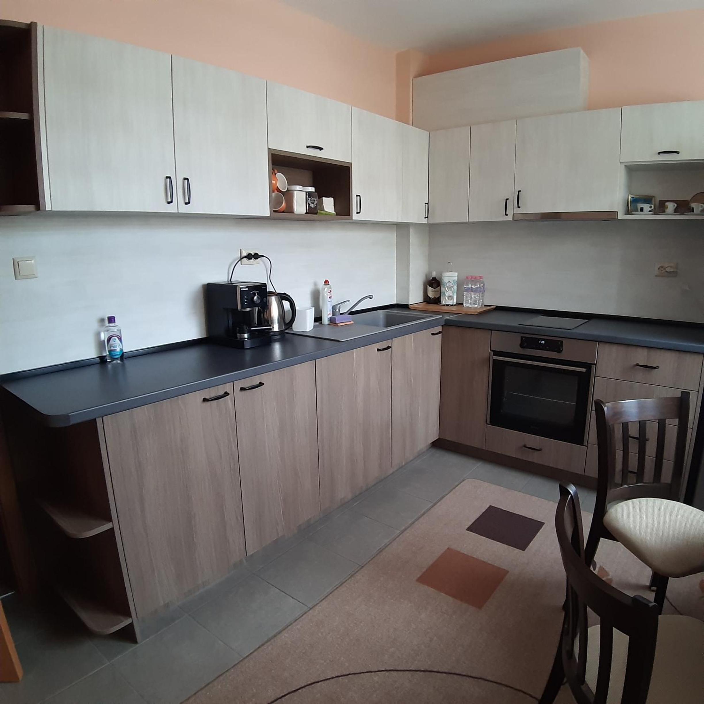 One-Bedroom Apartment - Photo 3