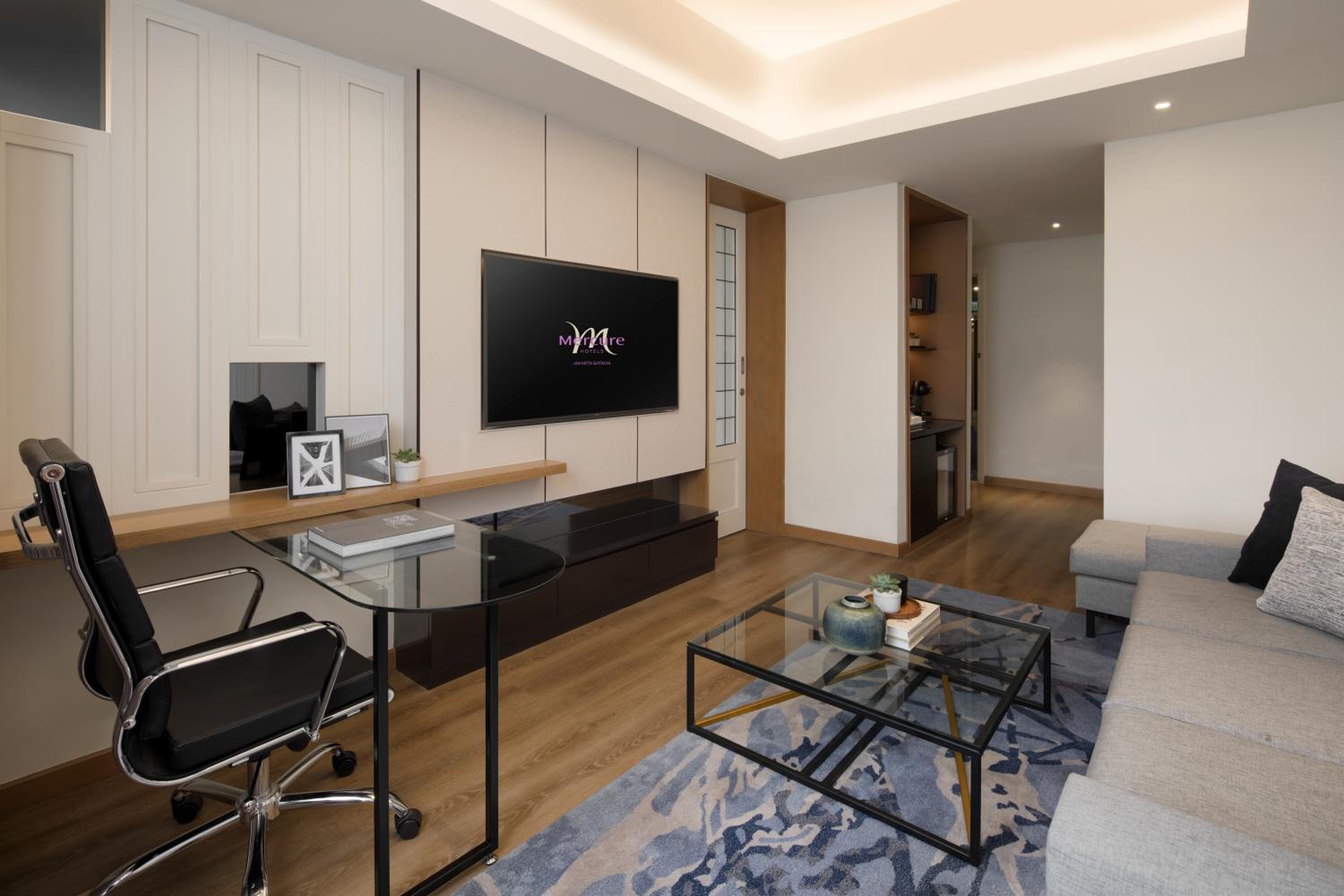 Junior King Suite - Photo 3