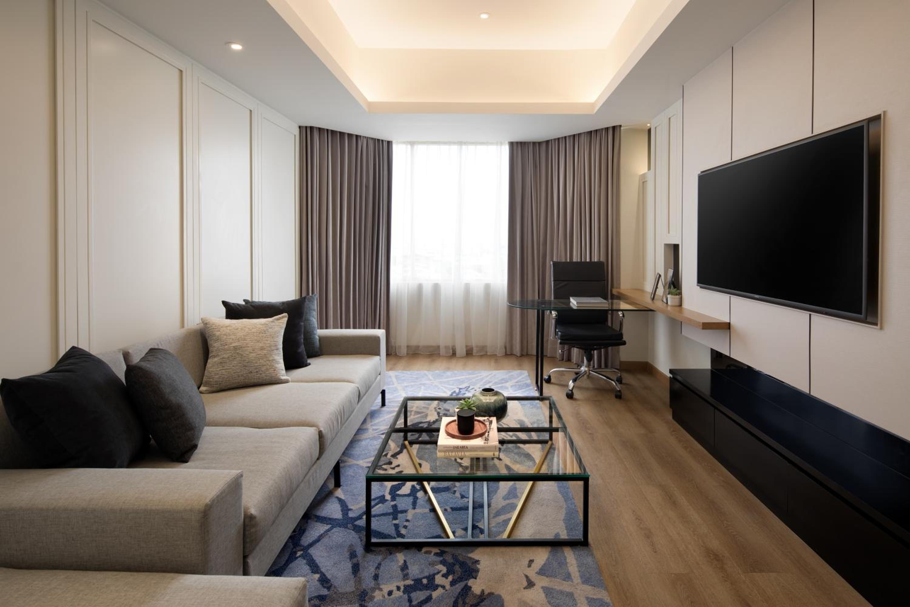 Junior King Suite - Photo 1