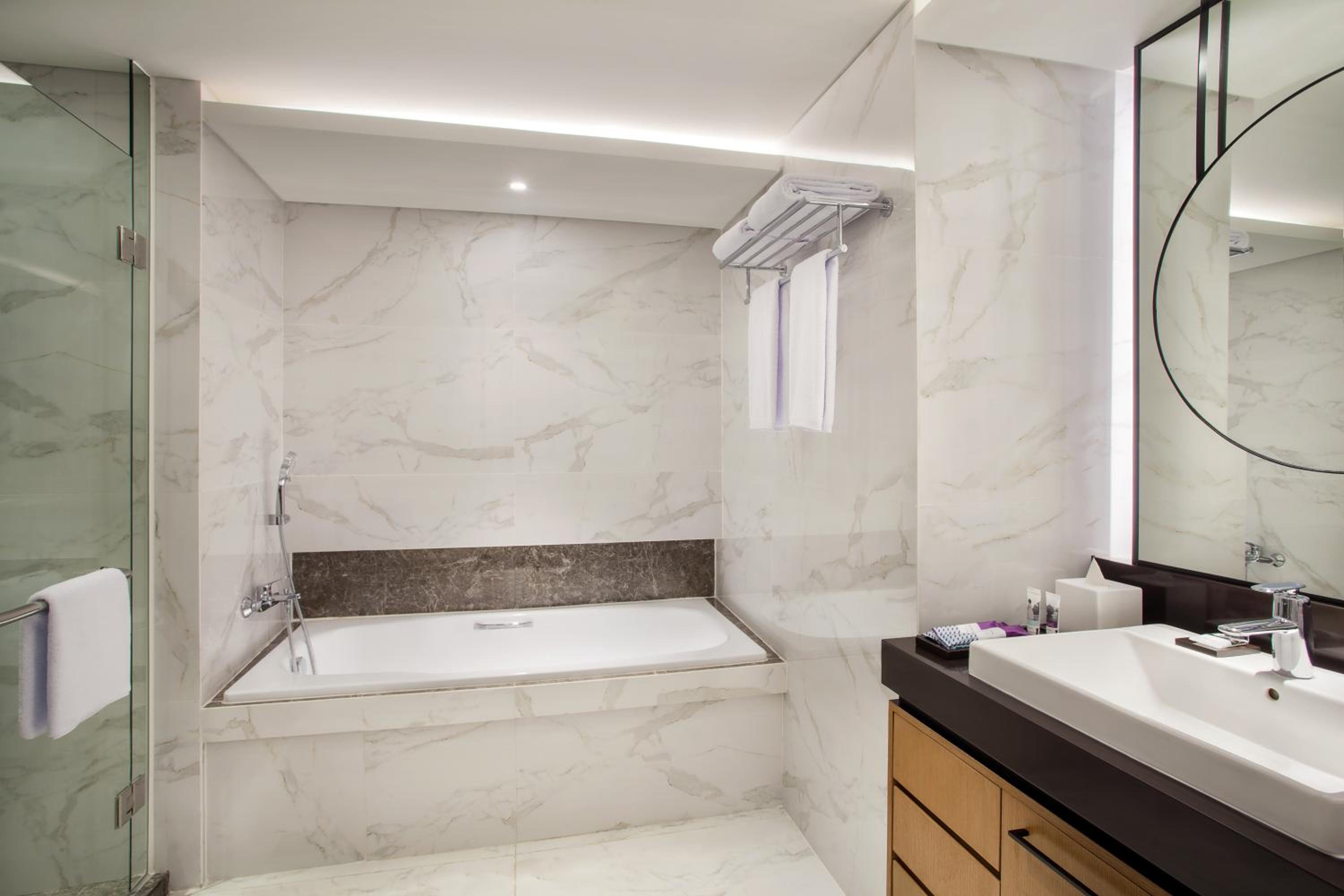 Junior King Suite - Photo 2