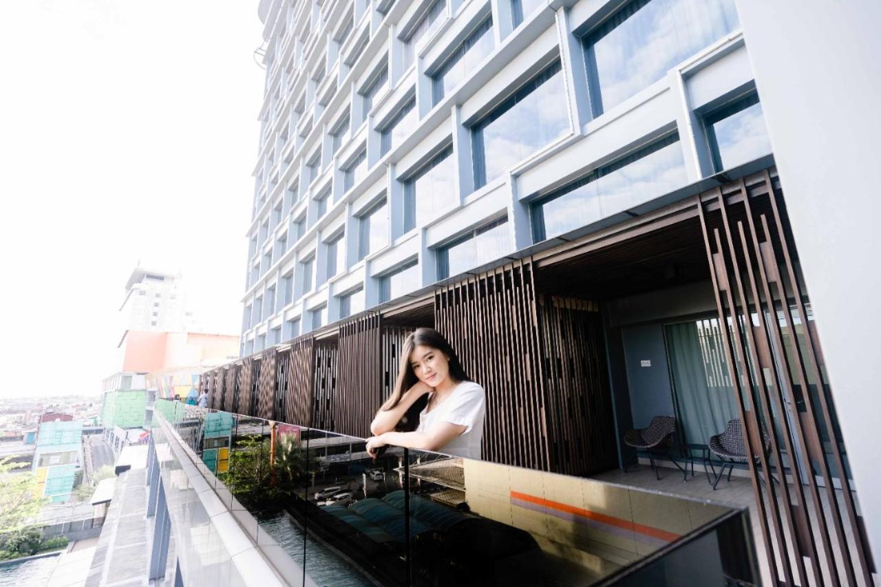 Deluxe Double Room with Balcony photo 2
