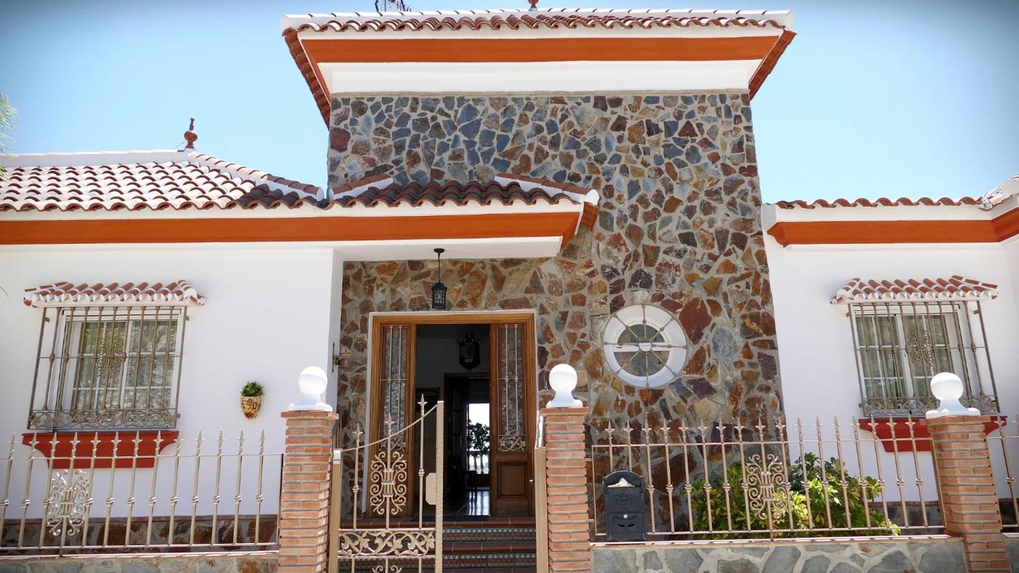 Villa photo 3
