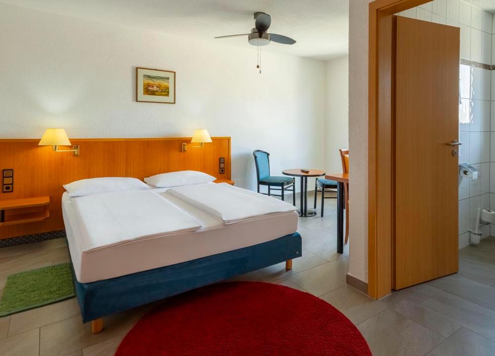 Double Room with Private Bathroom photo 3