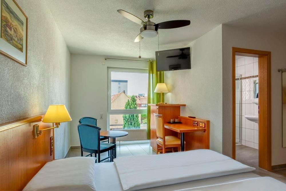 Double Room with Private Bathroom photo 1