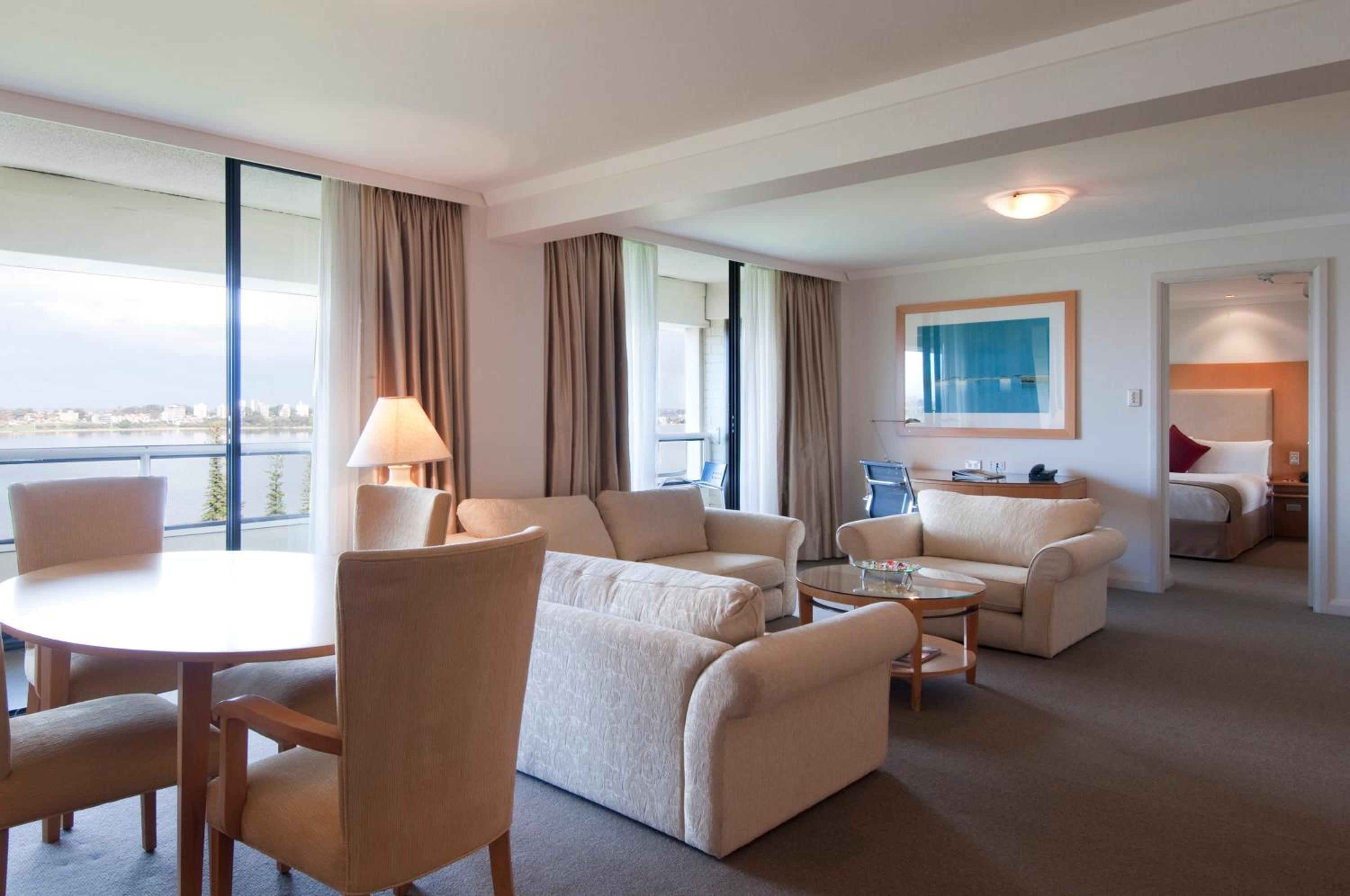 One-Bedroom Suite with River view - Top Floor - Photo 3