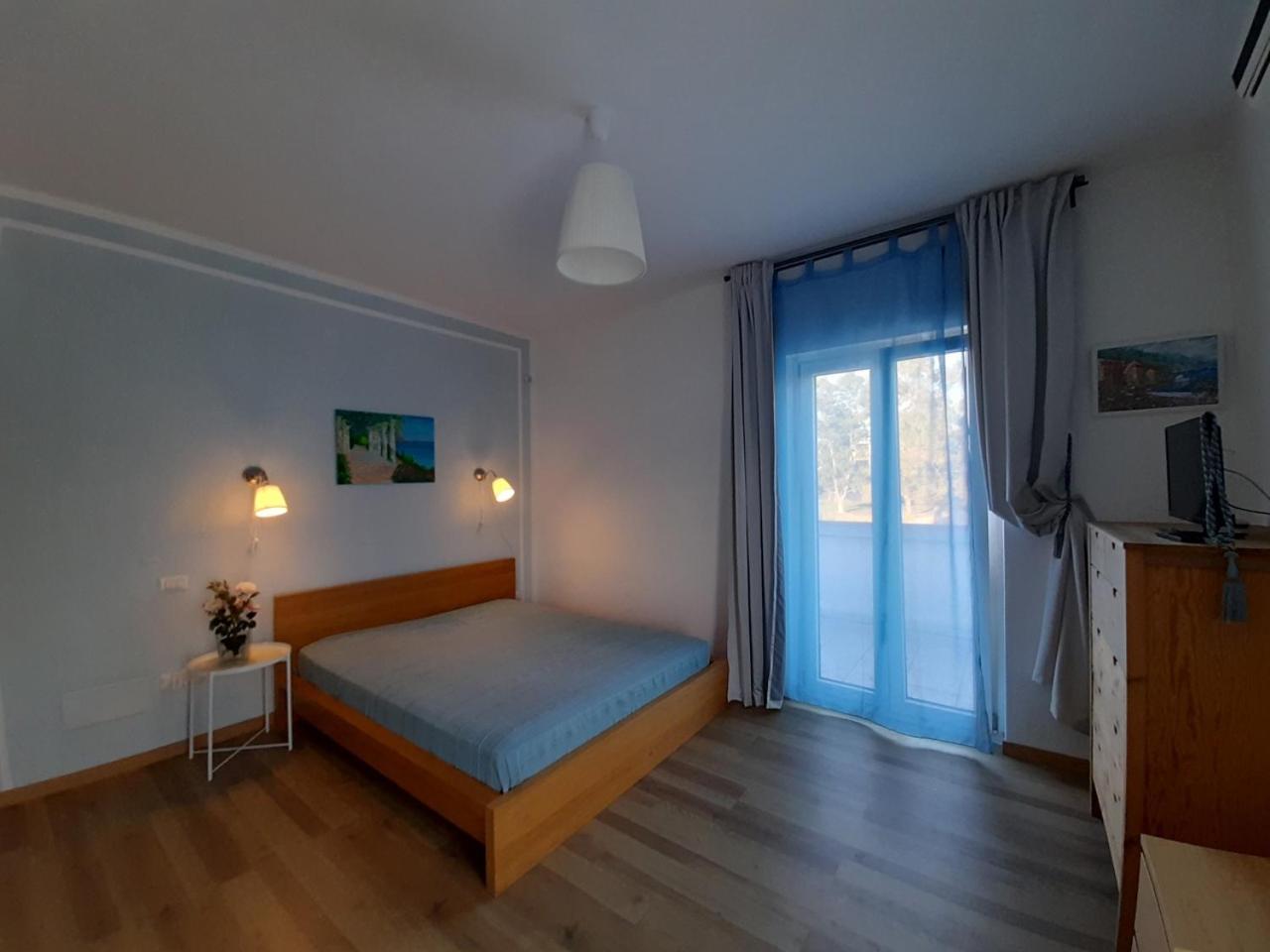 Two-Bedroom Apartment - Photo 21
