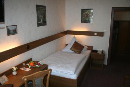 Single Room photo 2
