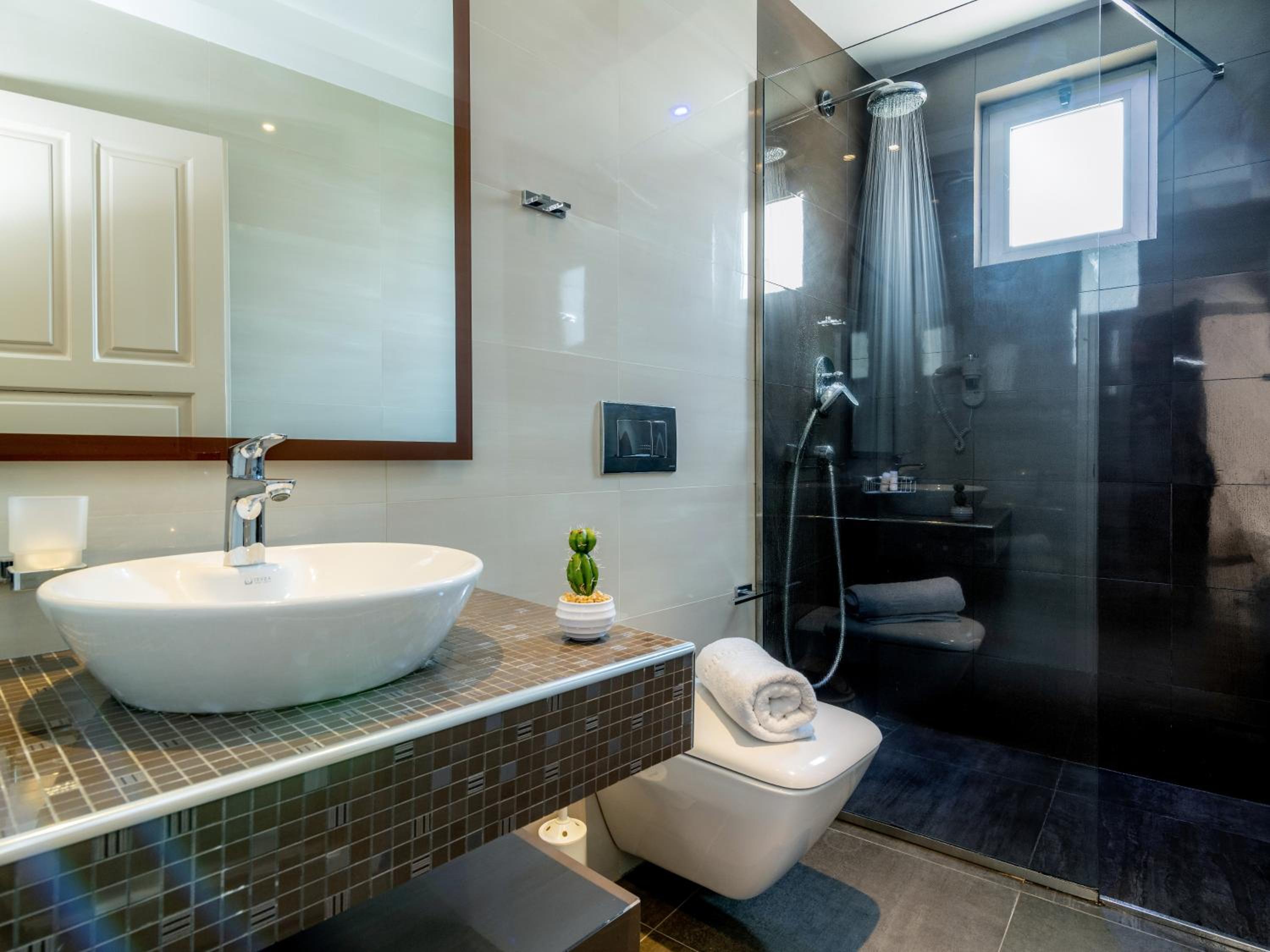 Superior Double or Twin Room with Balcony - Photo 4