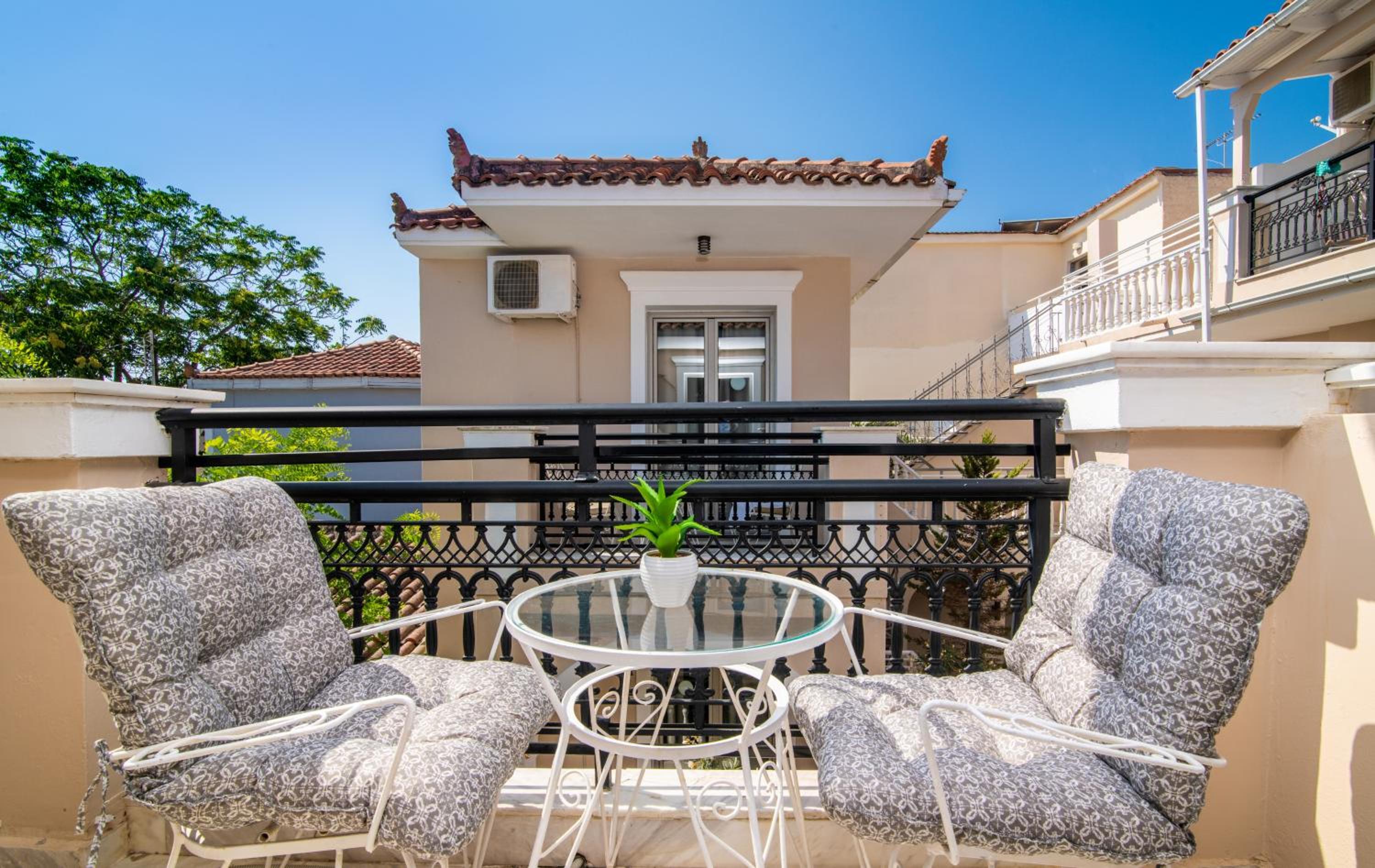 Superior Double or Twin Room with Balcony - Photo 17