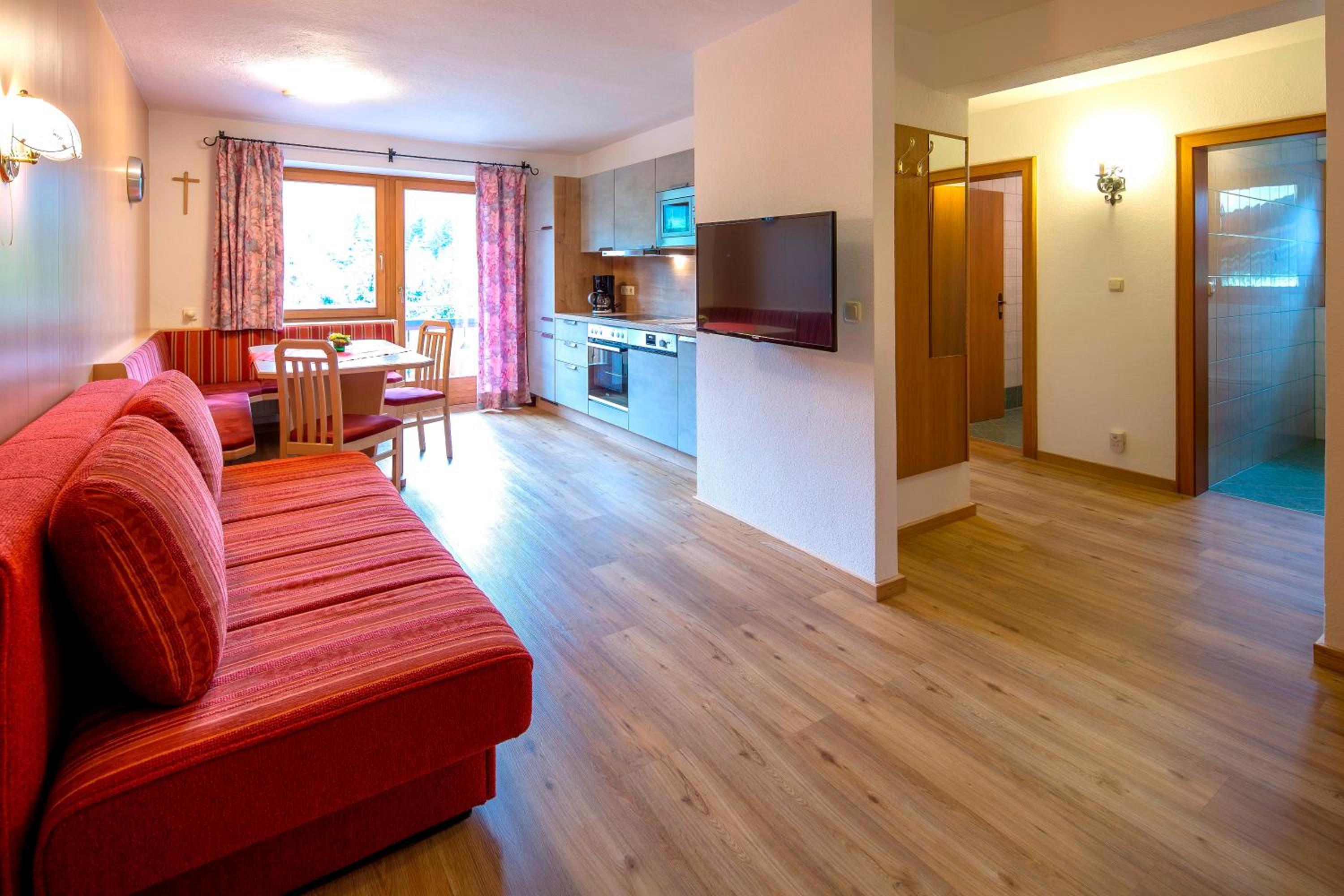 Two-Bedroom Apartment with Balcony TOP 4 photo 1